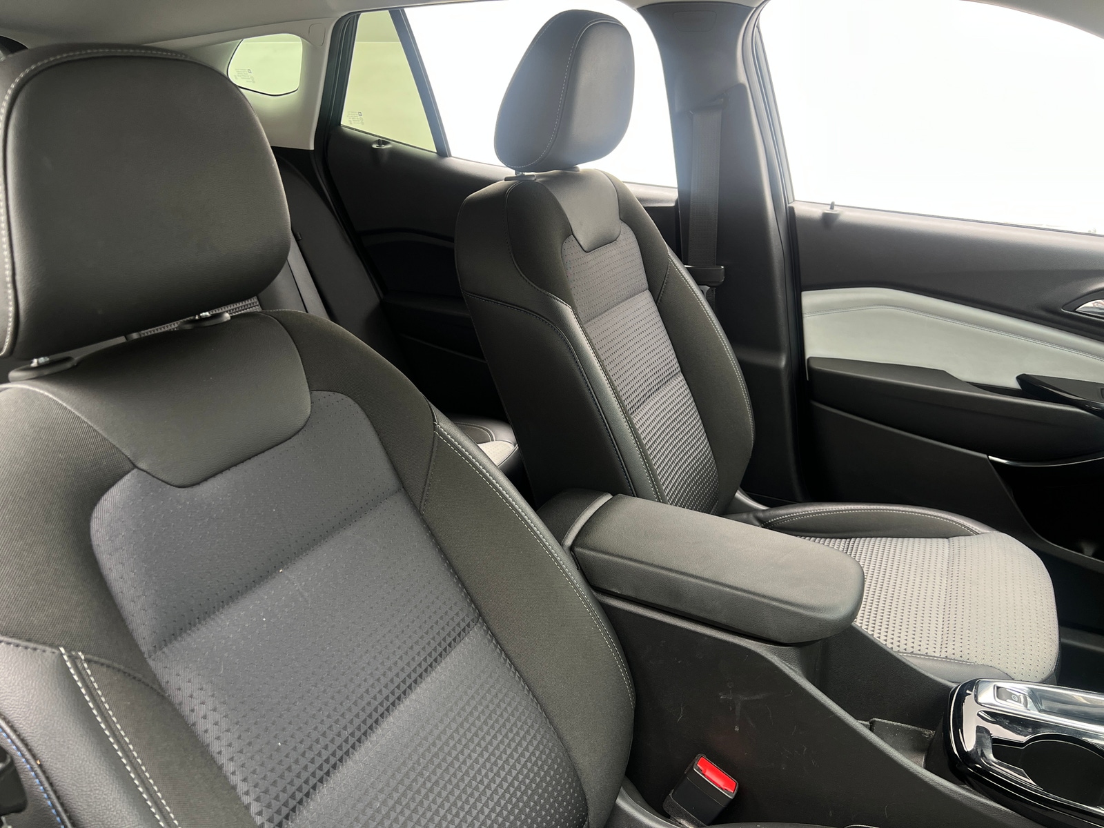 Thumbnail: 2025 Chevrolet Trax - 2
