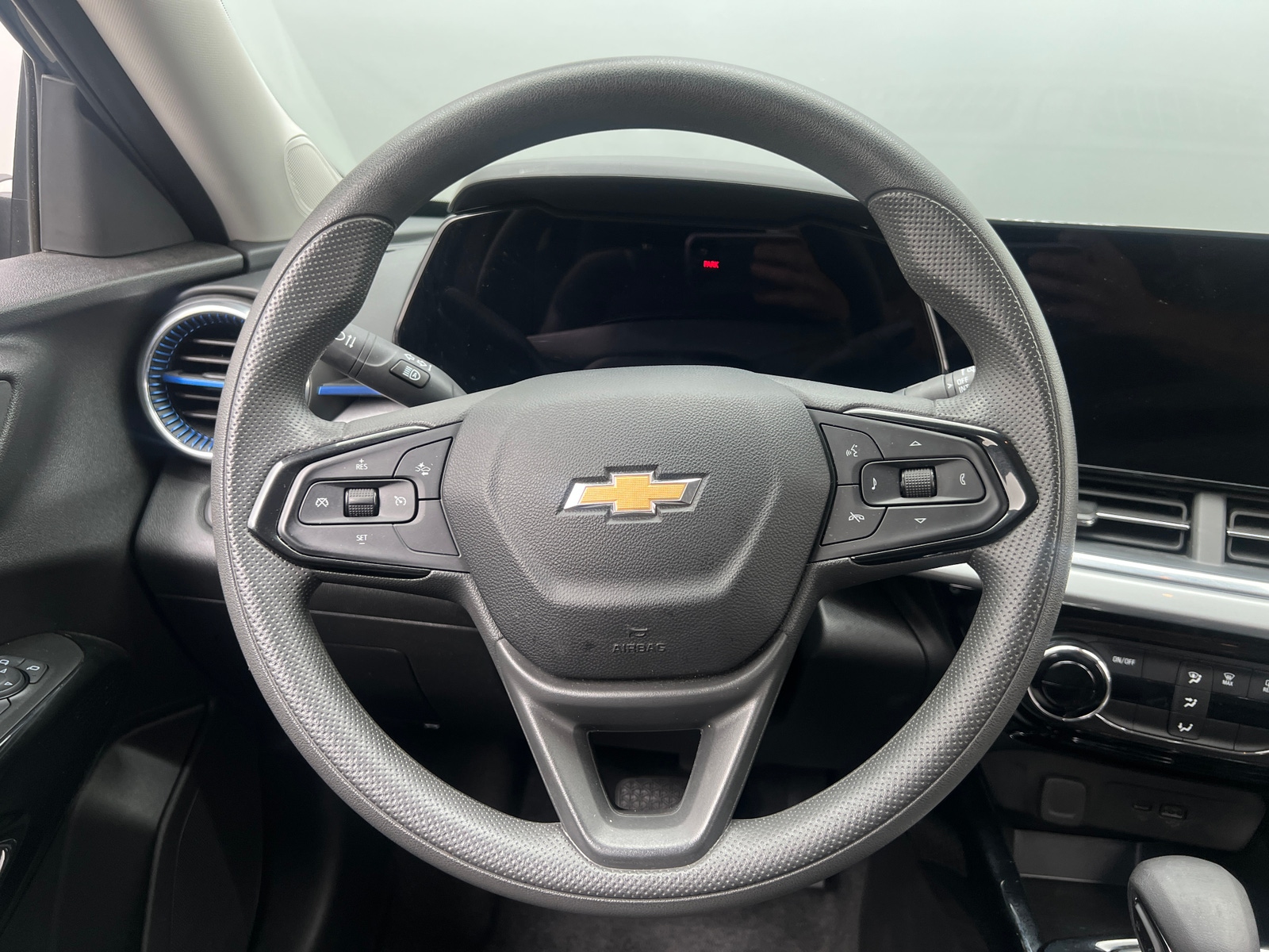 Thumbnail: 2025 Chevrolet Trax - 5