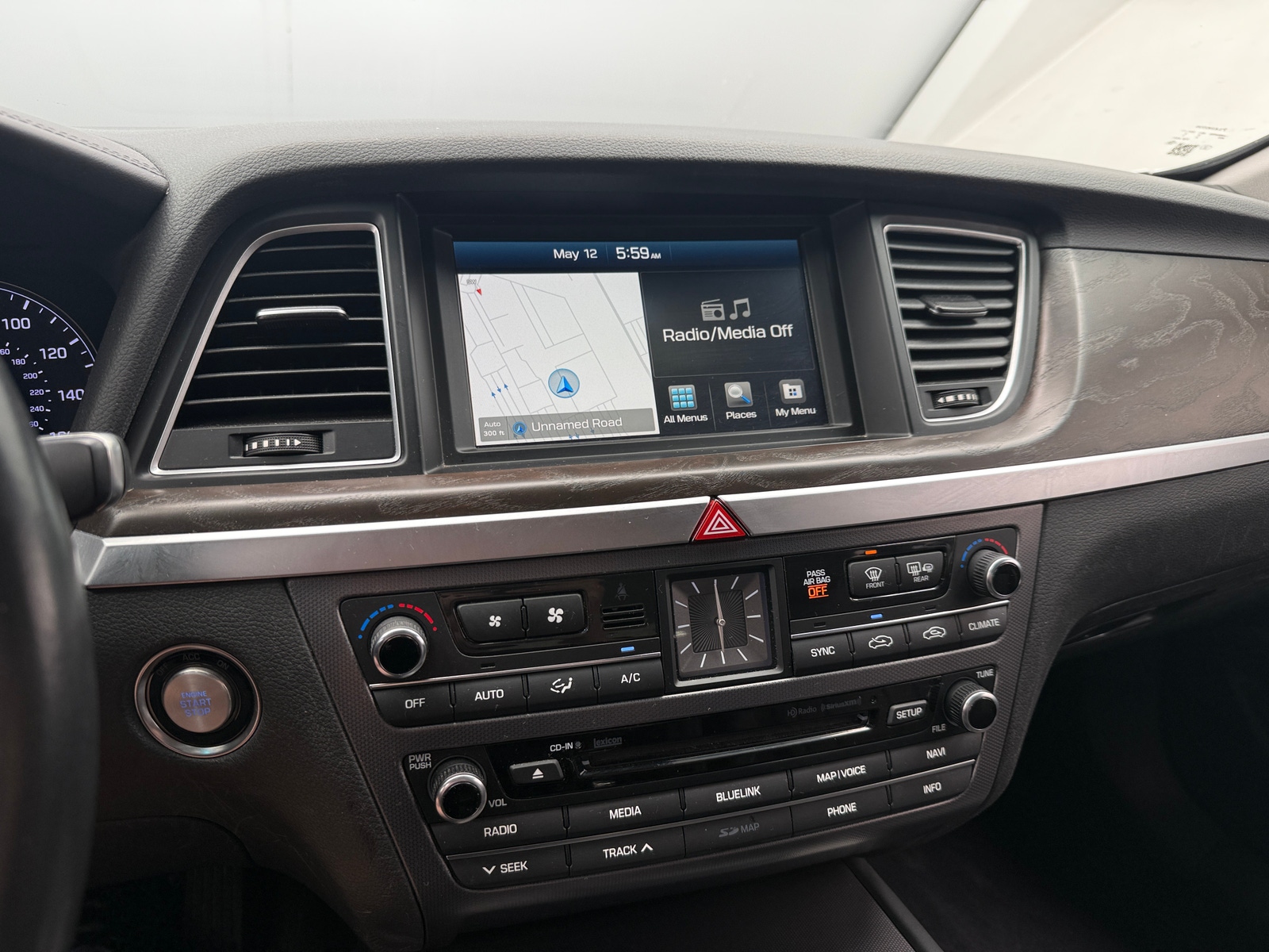 Thumbnail: 2015 Hyundai Genesis - 3