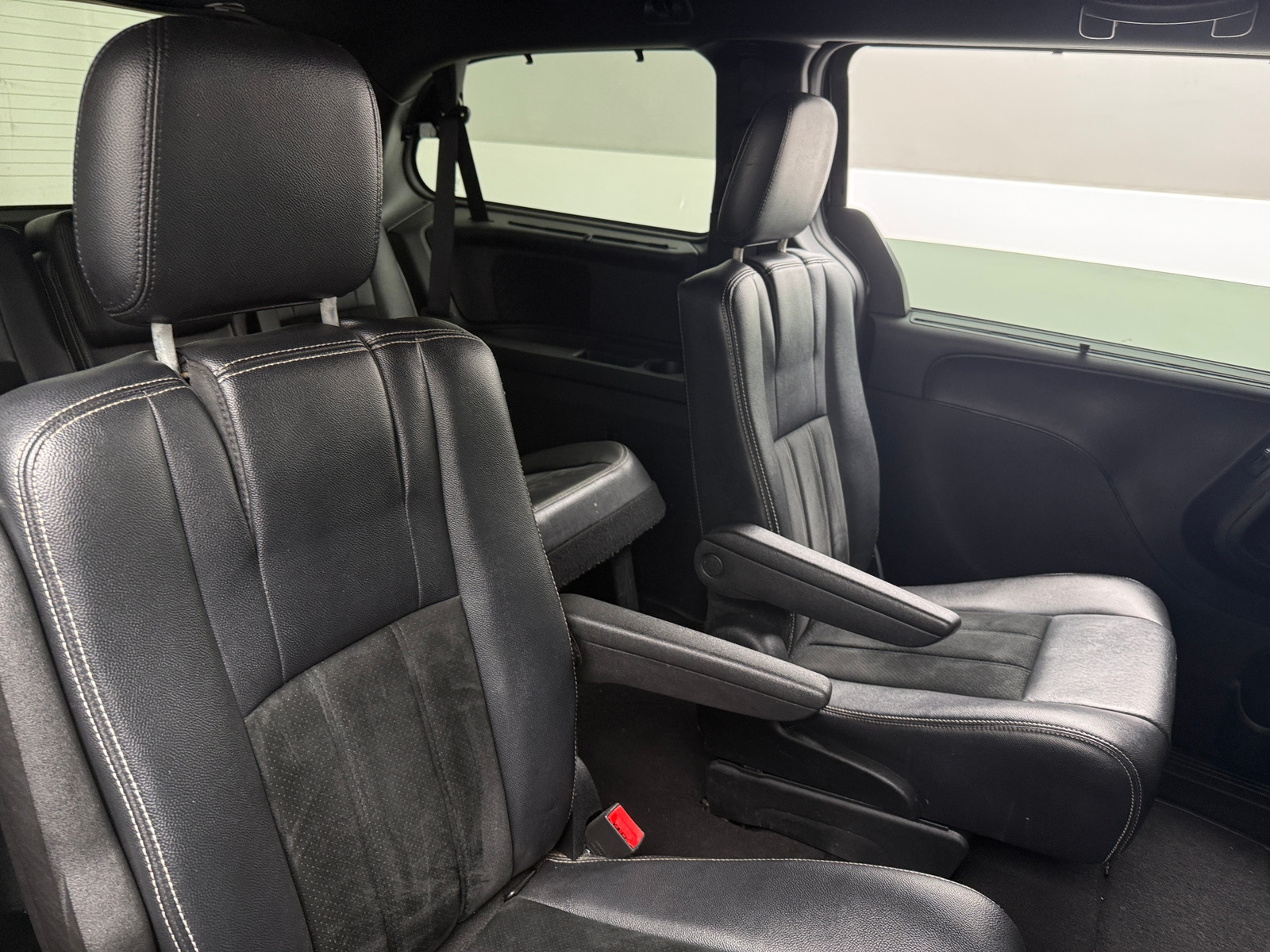 Thumbnail: 2017 Dodge Grand Caravan - 5
