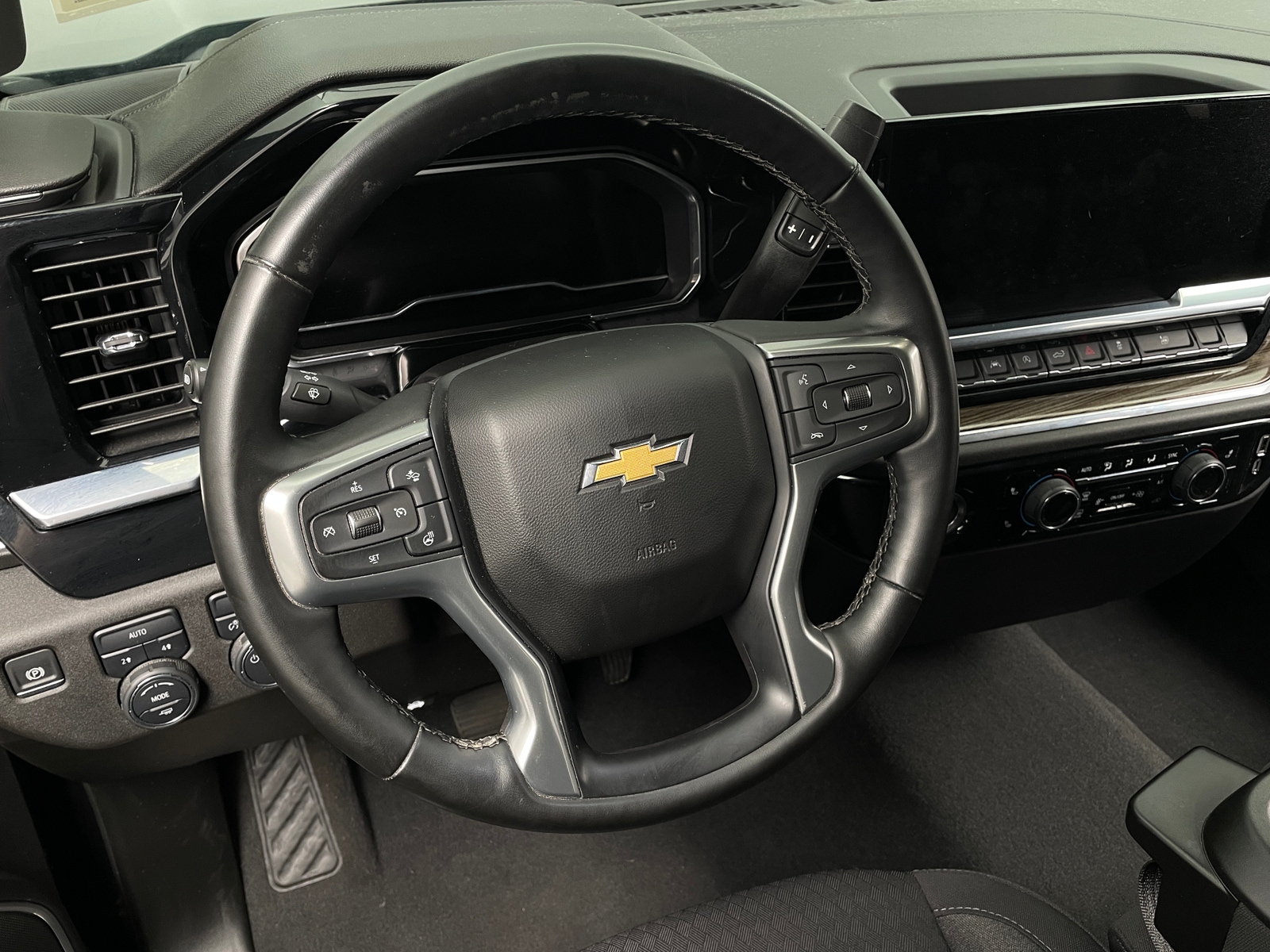 Thumbnail: 2024 Chevrolet Silverado 1500 - 5