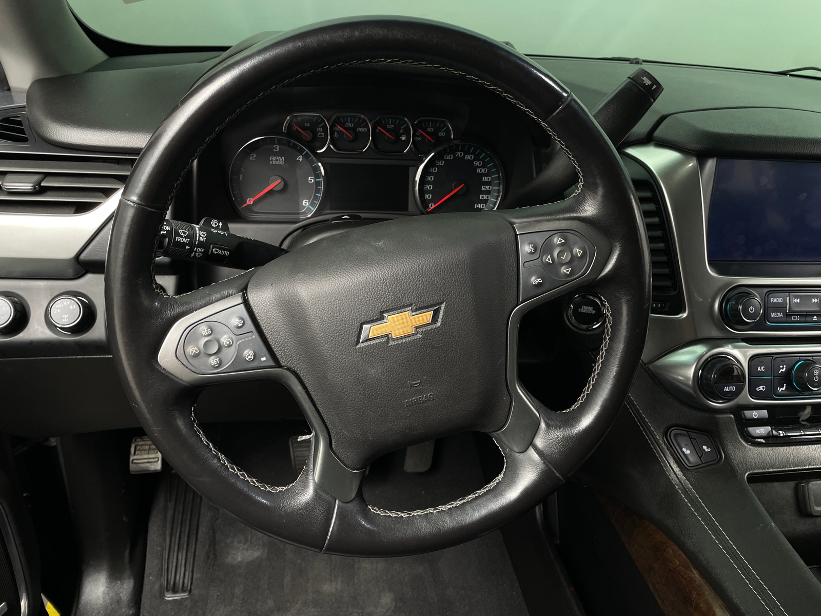 Thumbnail: 2019 Chevrolet Tahoe - 4