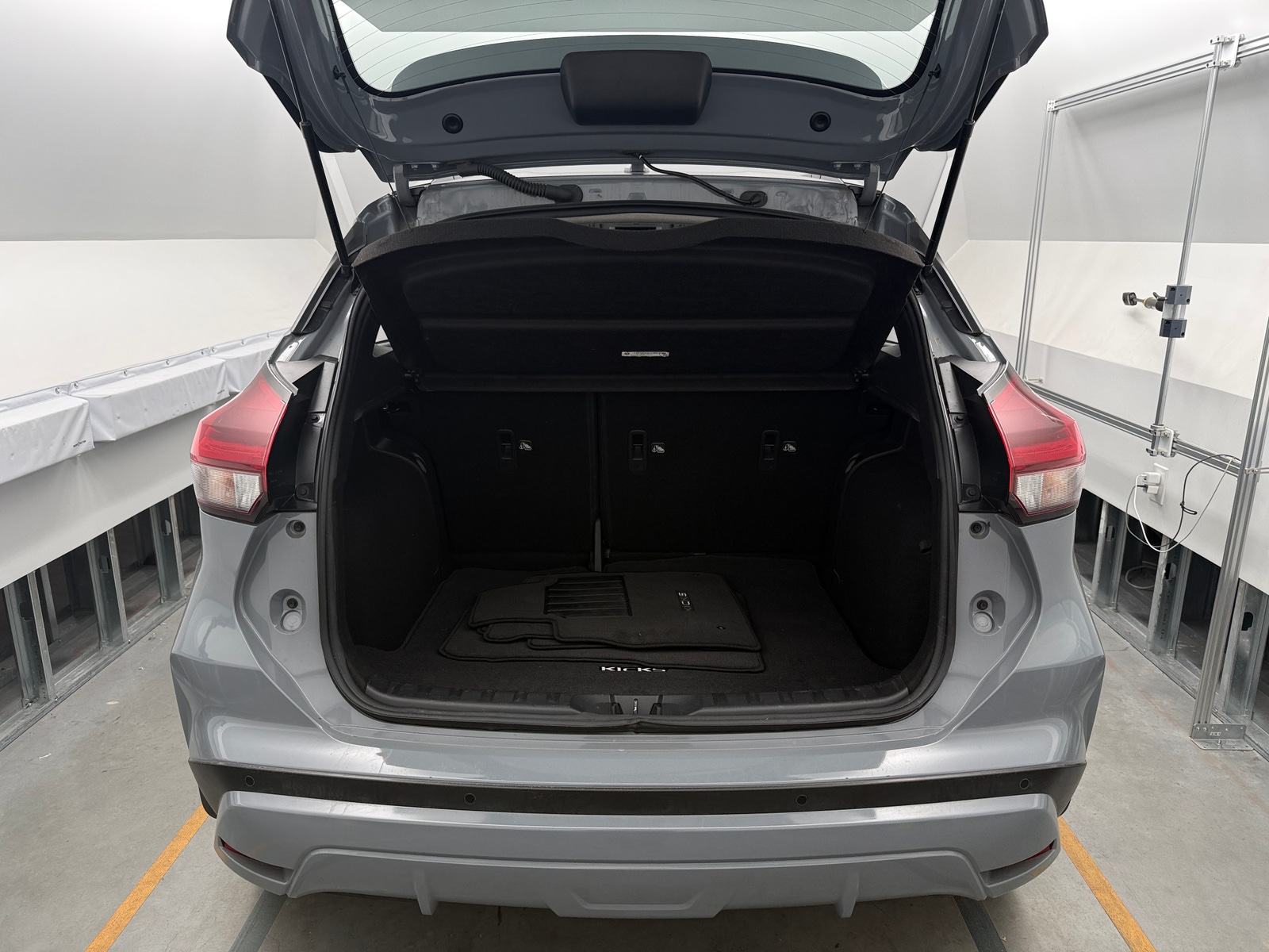 Thumbnail: 2024 Nissan Kicks - 7