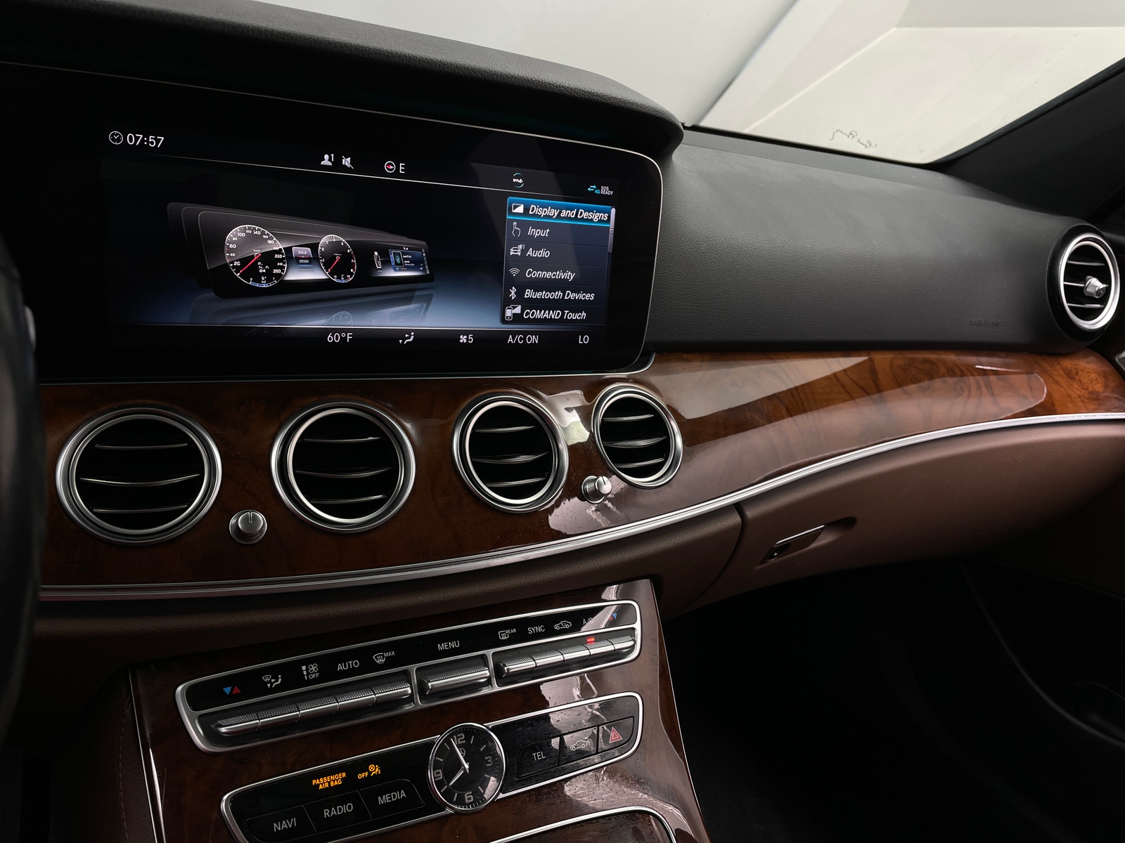 Thumbnail: 2019 Mercedes-Benz E-Class - 3