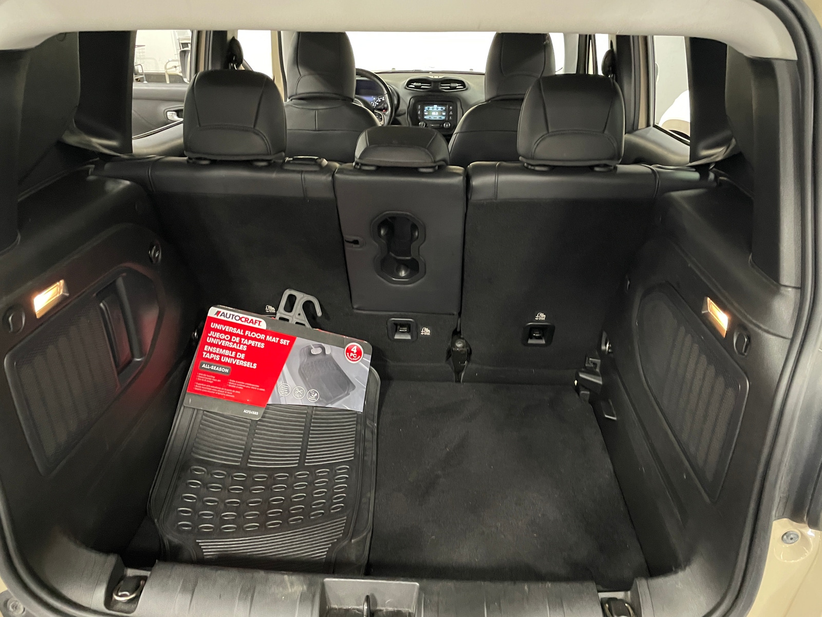 Thumbnail: 2015 Jeep Renegade - 6