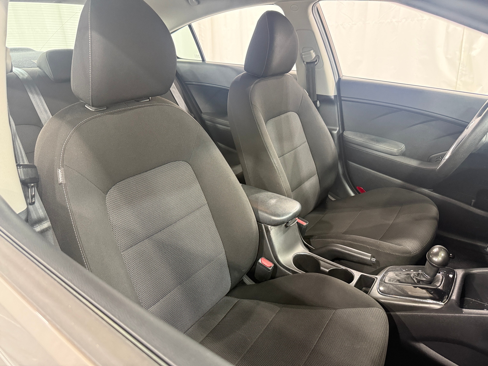 Thumbnail: 2017 Kia Forte - 2