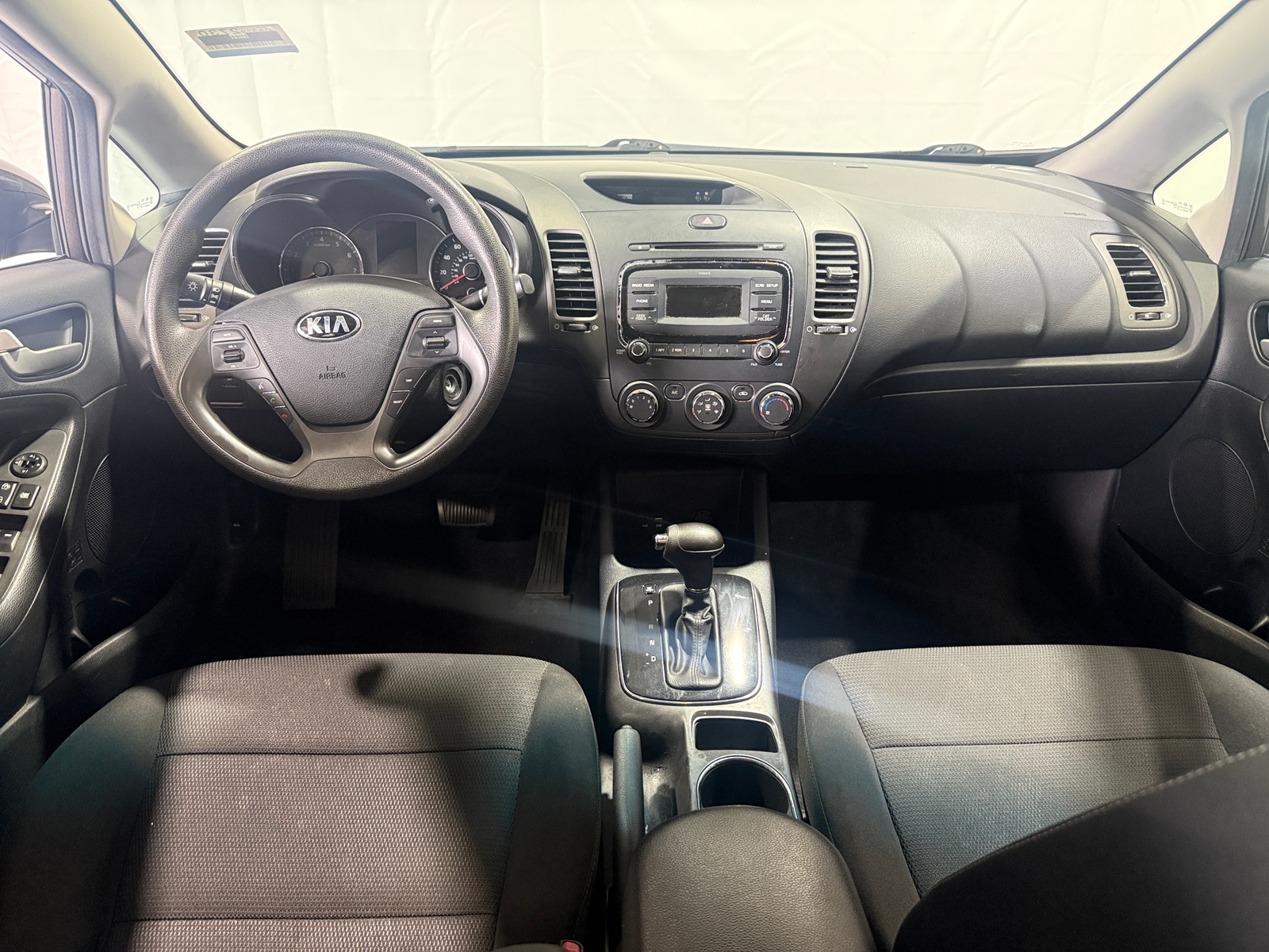 Thumbnail: 2017 Kia Forte - 3