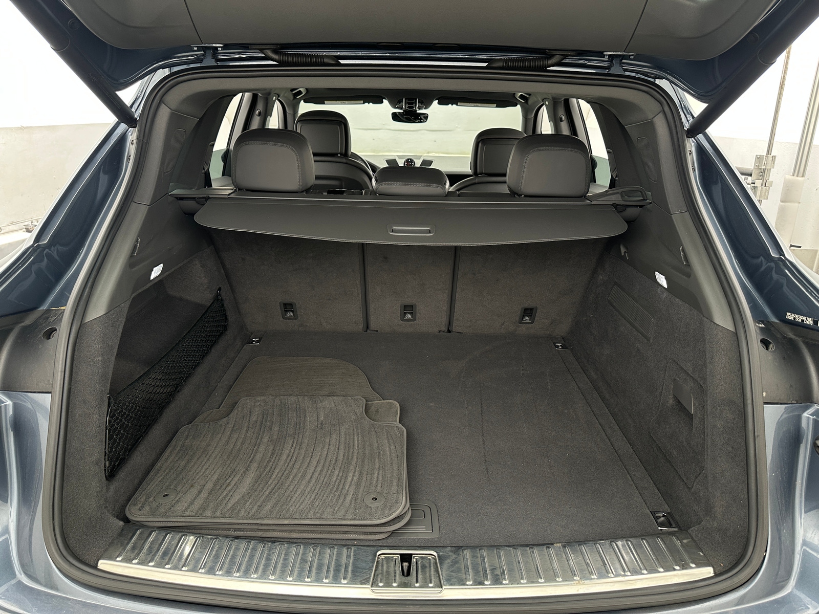 Thumbnail: 2019 Porsche Cayenne - 6