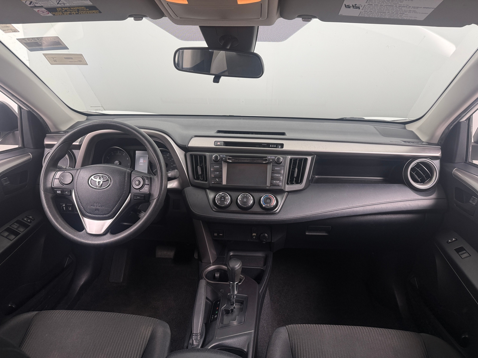 Thumbnail: 2018 Toyota RAV4 - 3