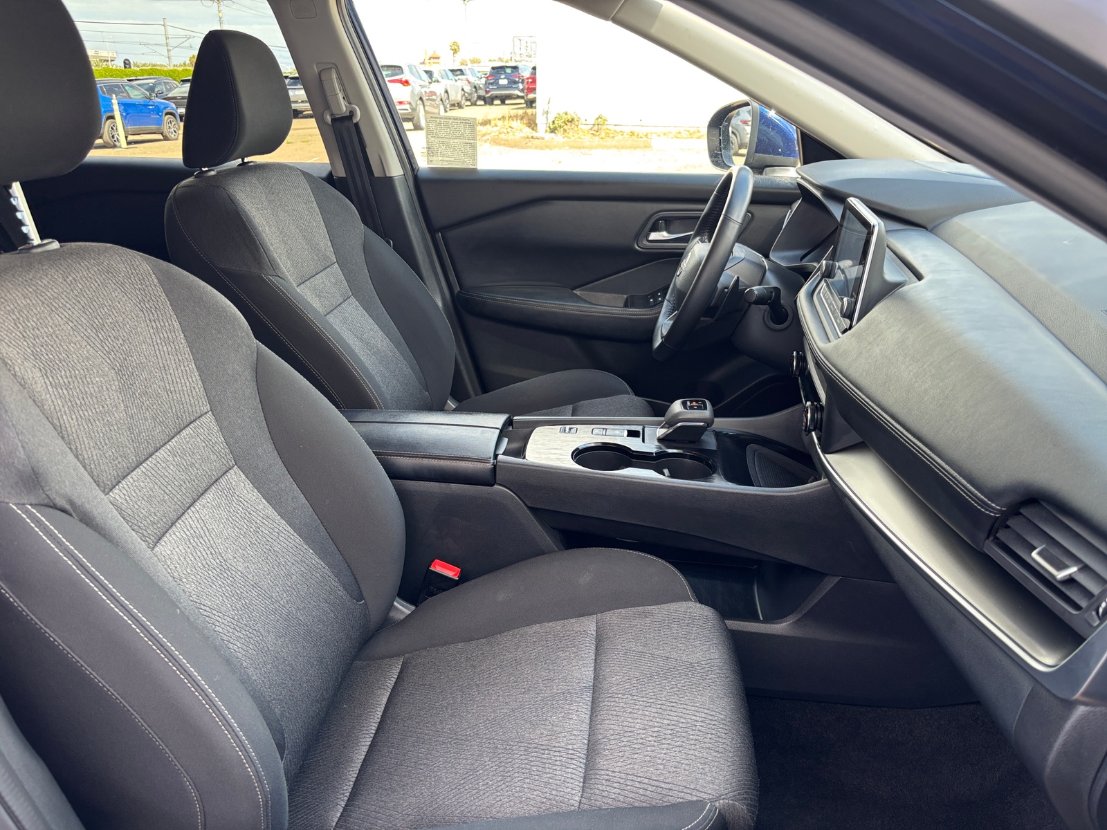 Thumbnail: 2025 Nissan Rogue - 2