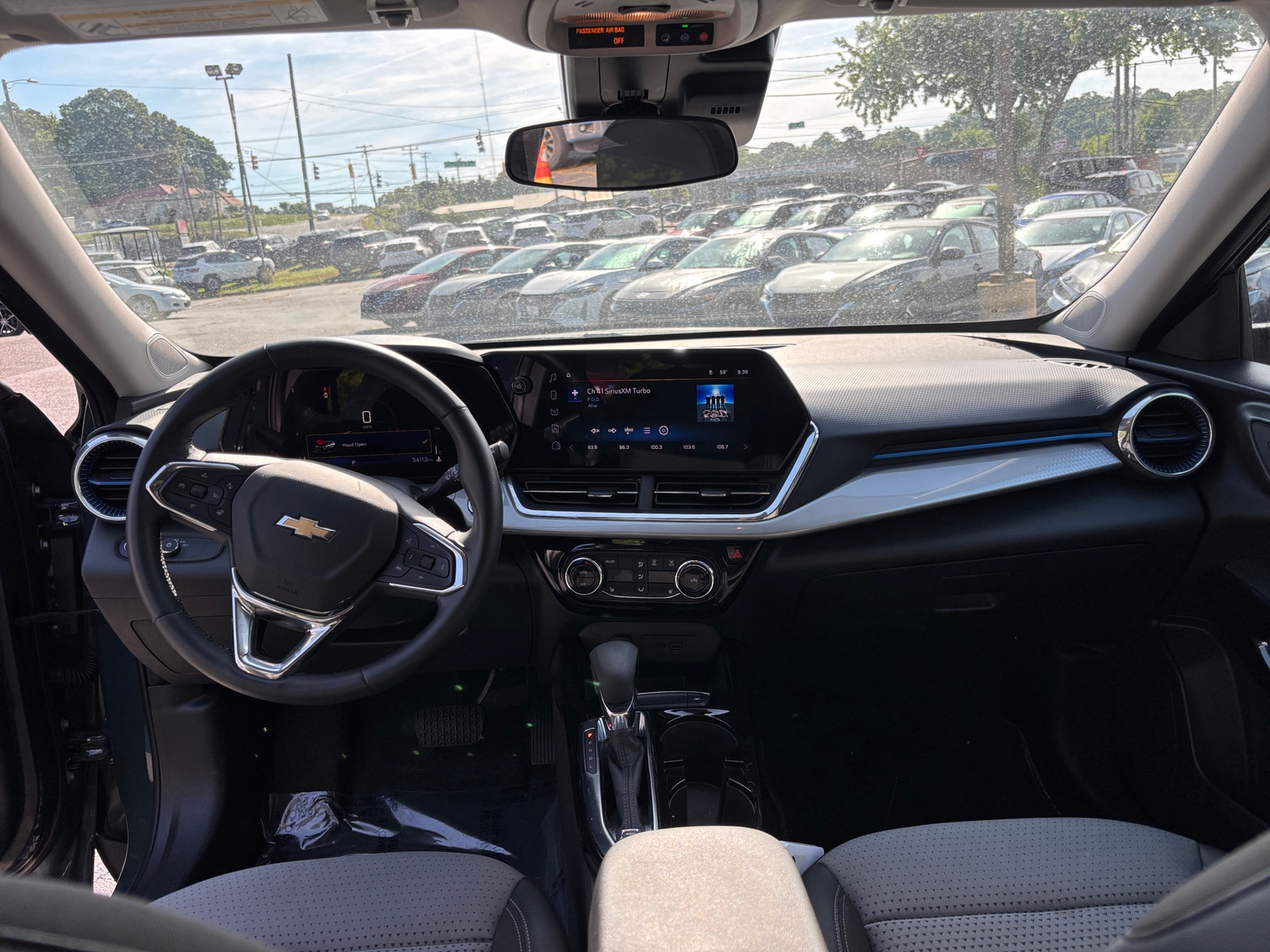 Thumbnail: 2025 Chevrolet Trax - 3