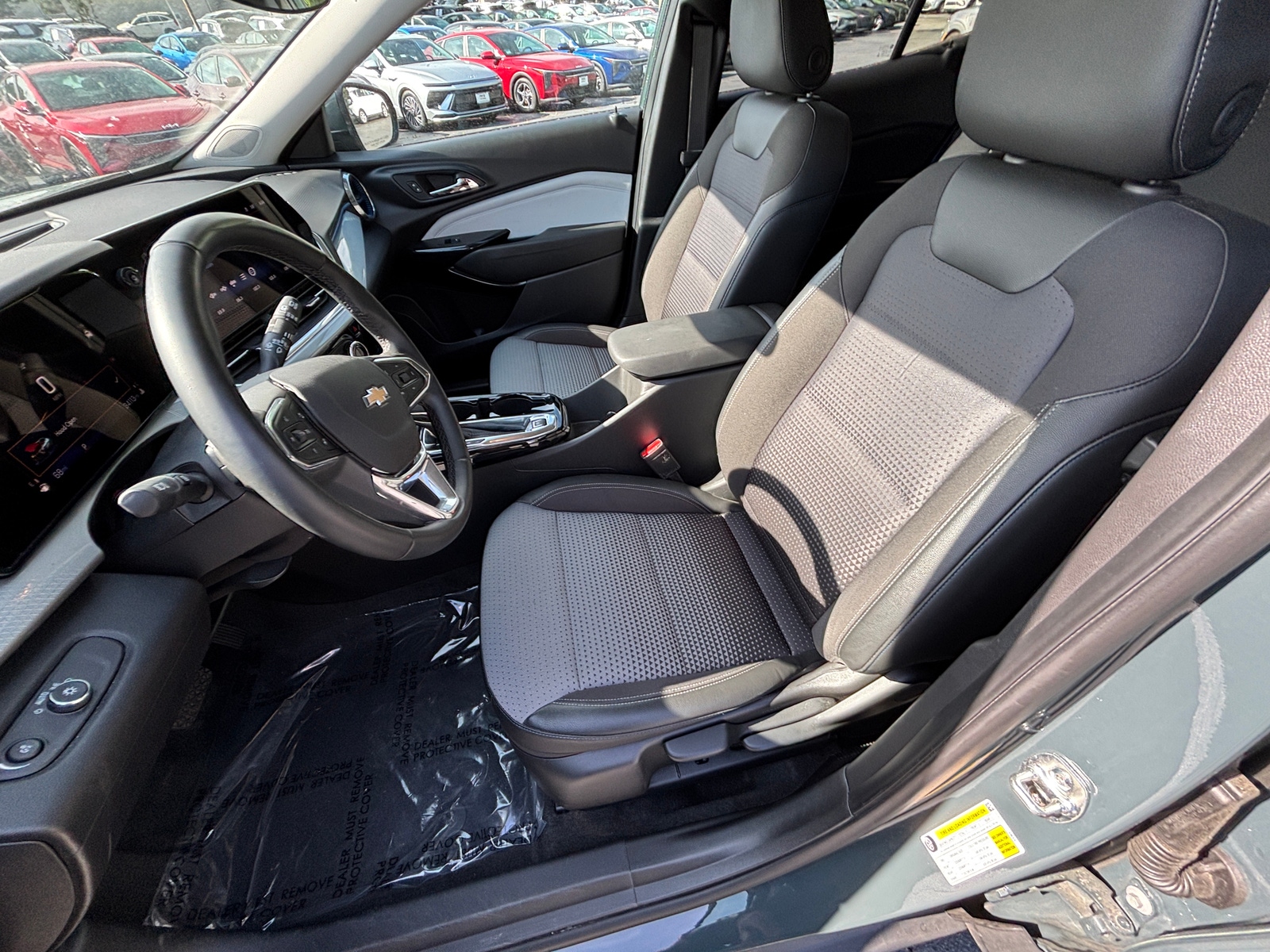 Thumbnail: 2025 Chevrolet Trax - 2