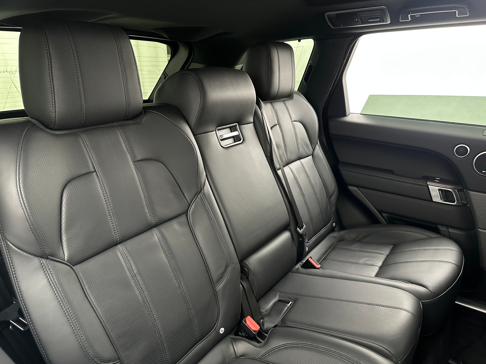 Thumbnail: 2016 Land Rover Range Rover Sport - 6