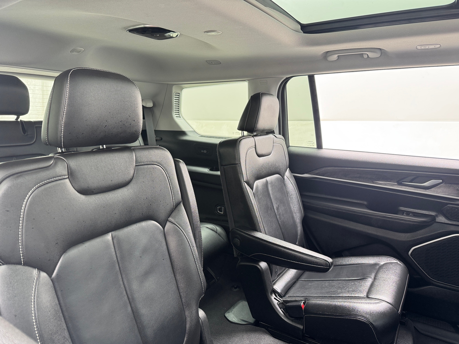 Thumbnail: 2022 Jeep Grand Cherokee L - 5