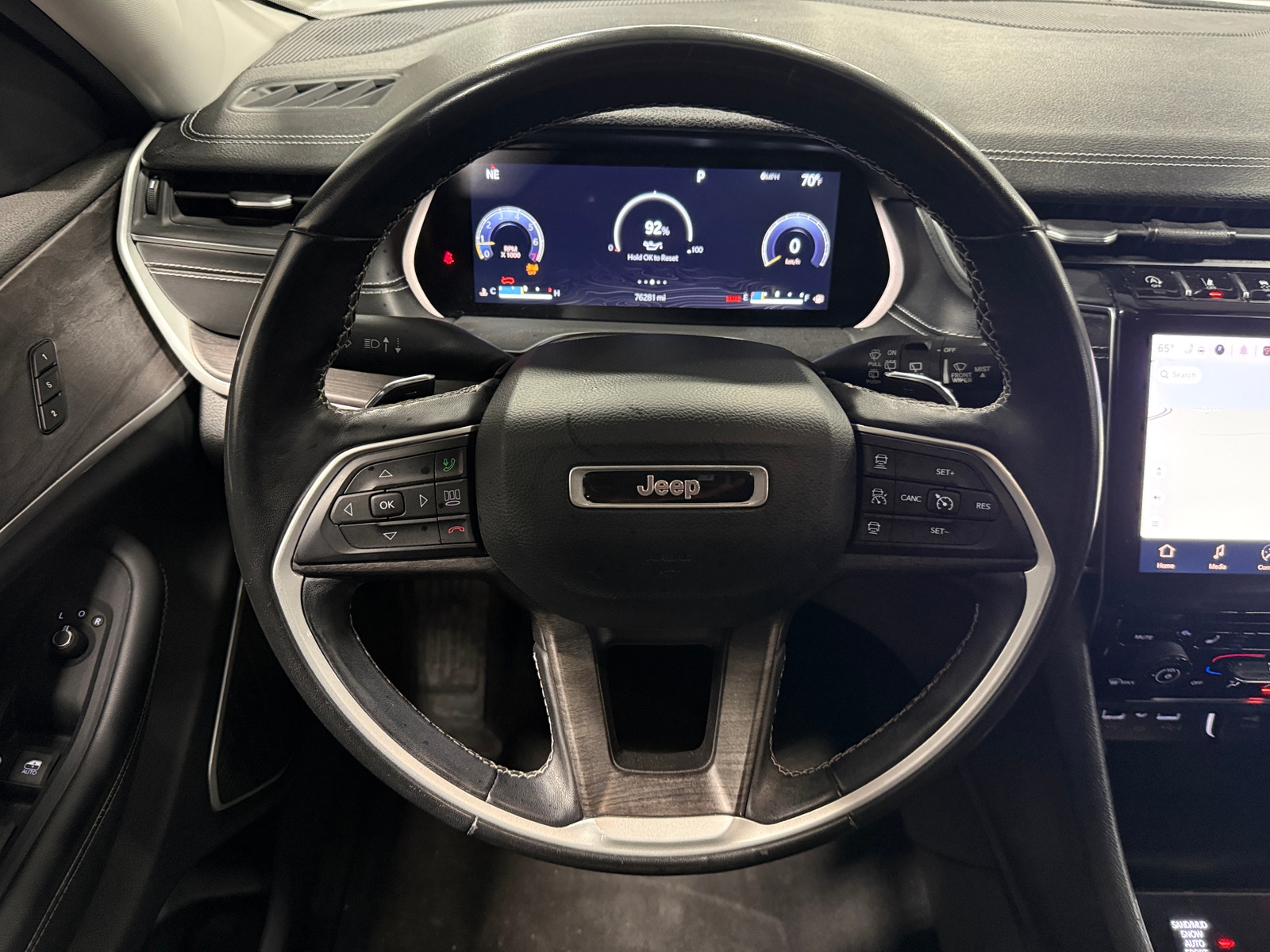 Thumbnail: 2022 Jeep Grand Cherokee L - 4