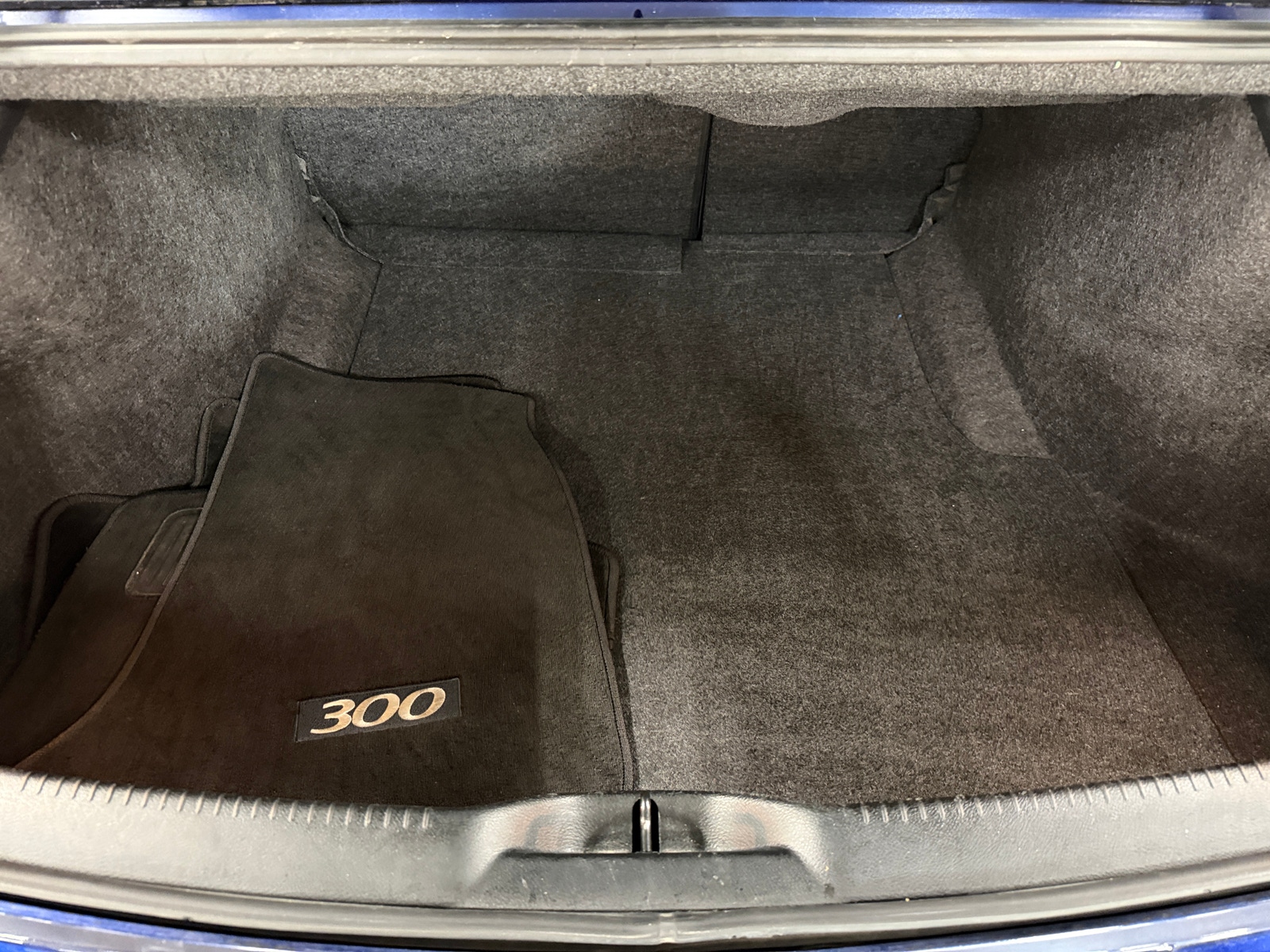 Thumbnail: 2017 Chrysler 300 - 6