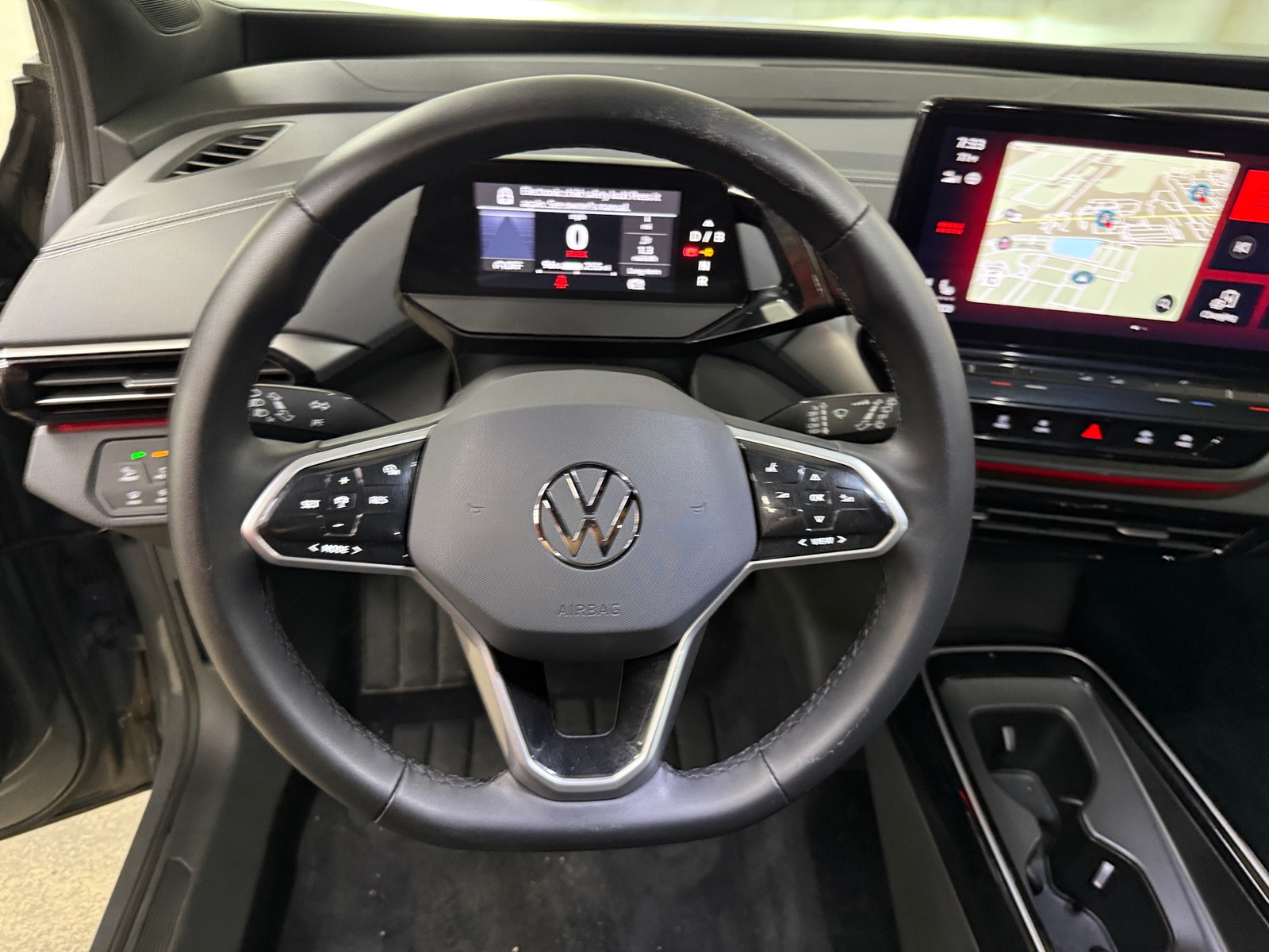 Thumbnail: 2023 Volkswagen ID.4 - 4