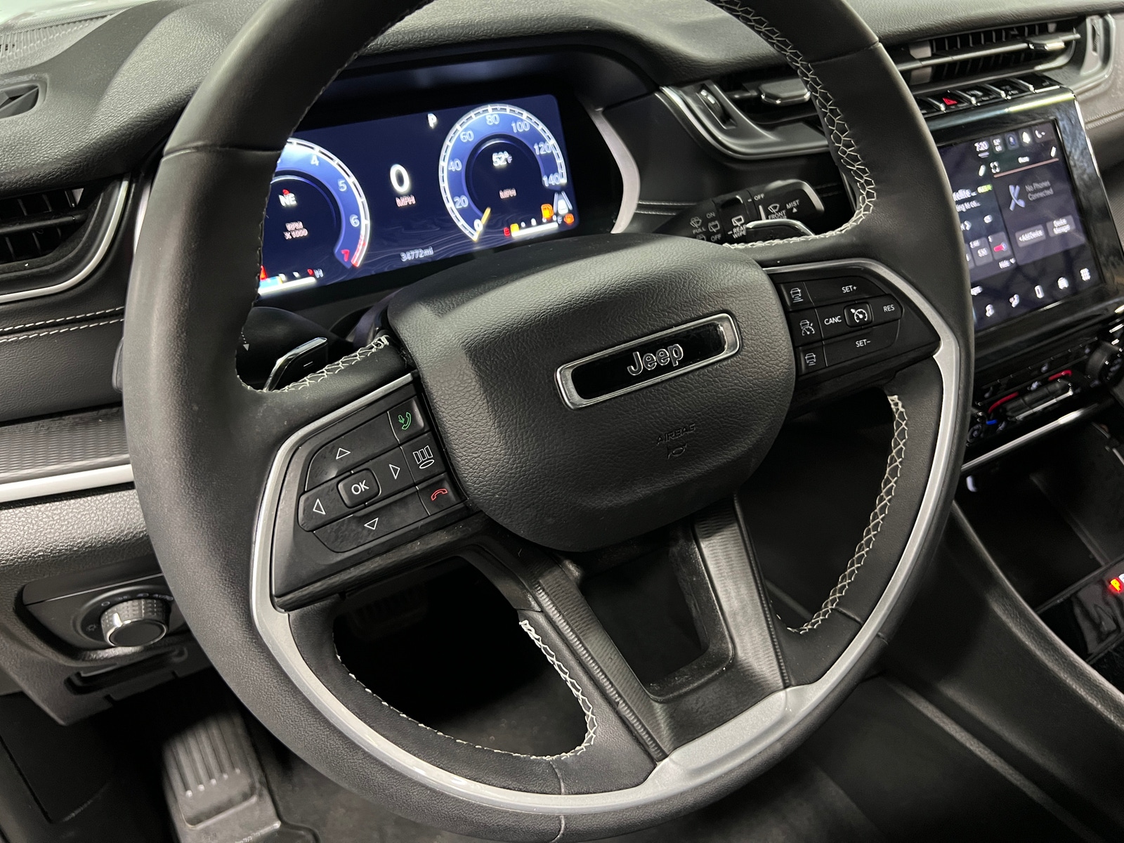 Thumbnail: 2023 Jeep Grand Cherokee - 4