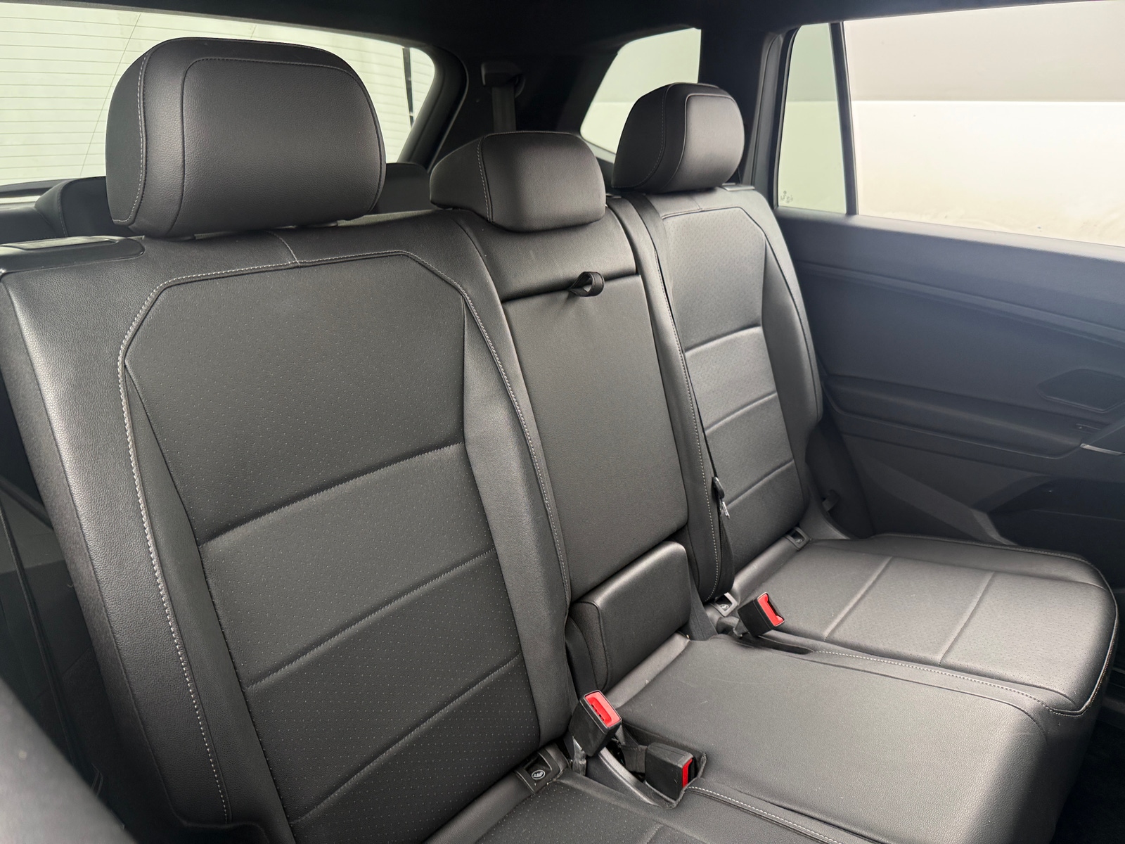 Thumbnail: 2020 Volkswagen Tiguan - 5