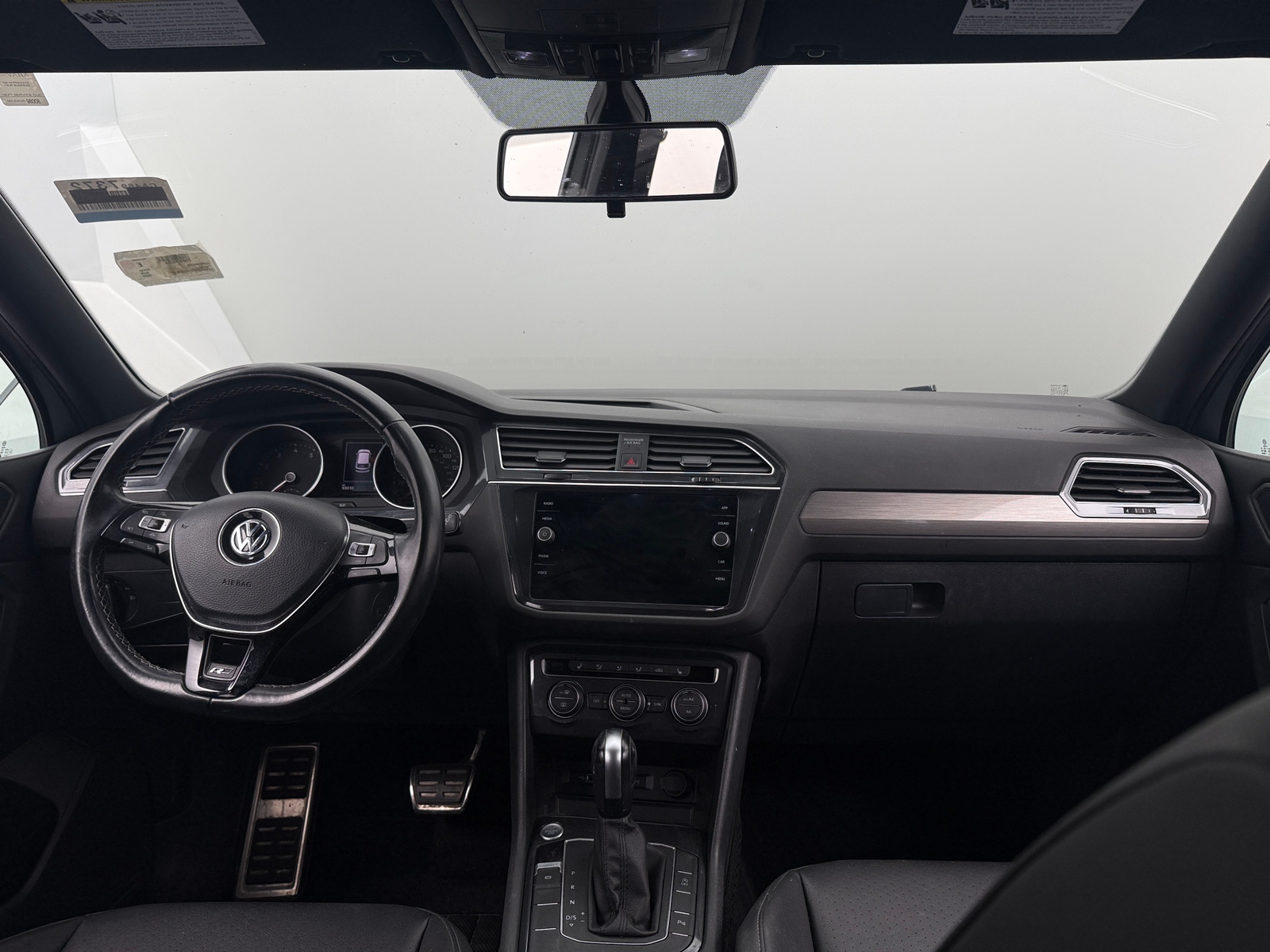 Thumbnail: 2020 Volkswagen Tiguan - 2