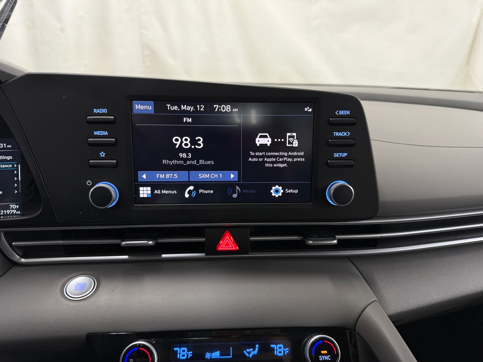 Thumbnail: 2023 Hyundai Elantra - 4