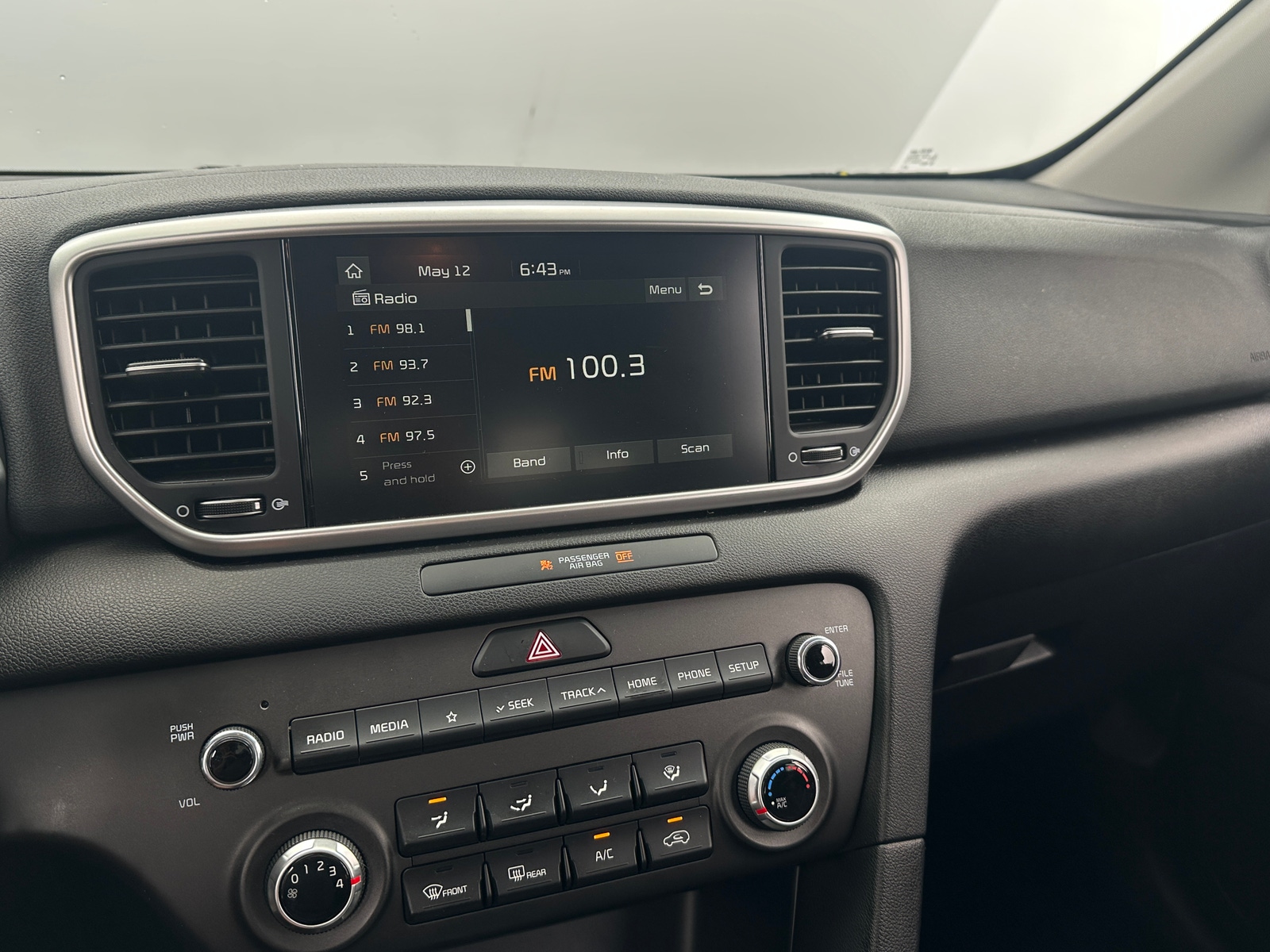 Thumbnail: 2022 Kia Sportage - 4
