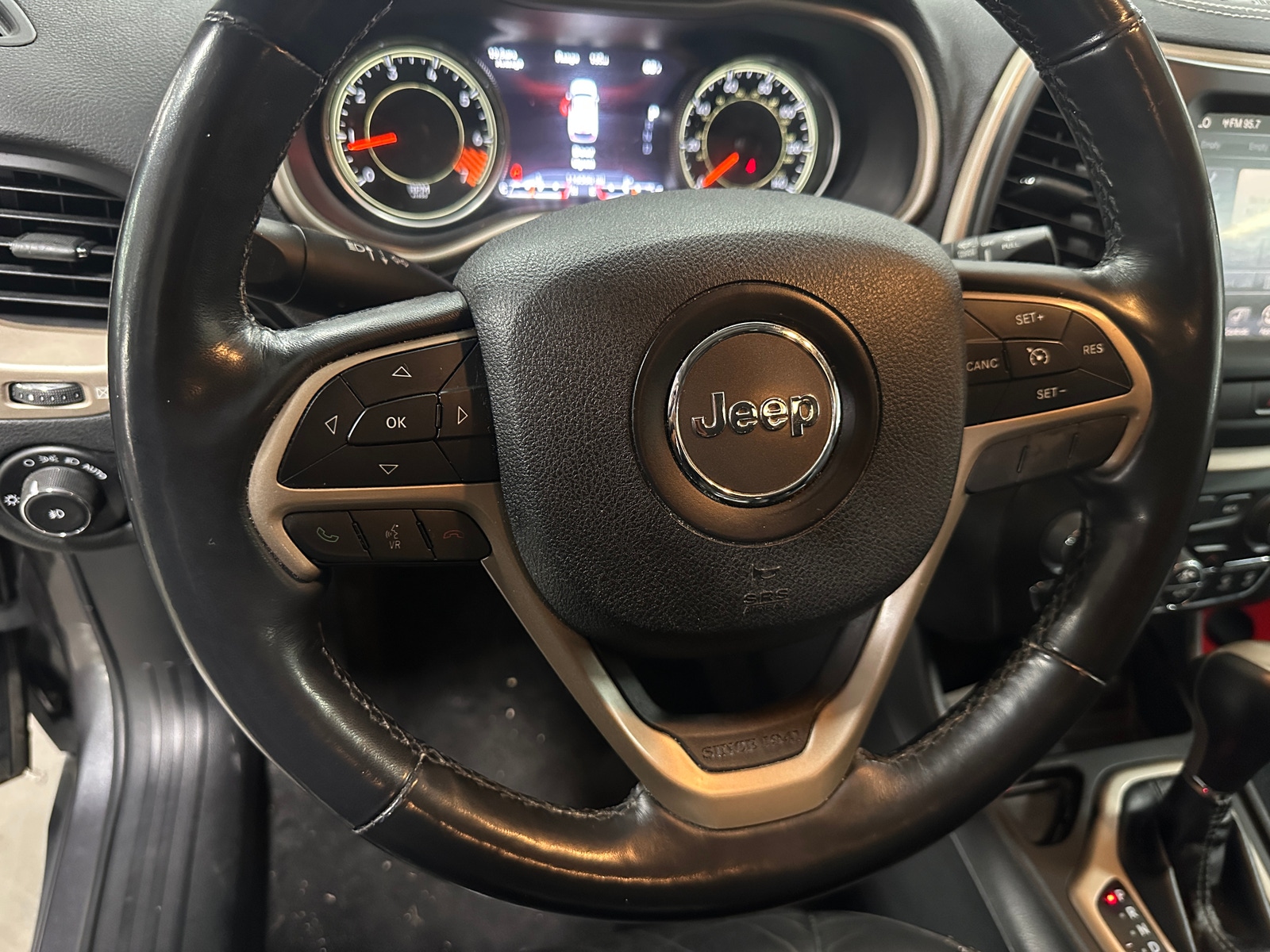 Thumbnail: 2015 Jeep Cherokee - 4