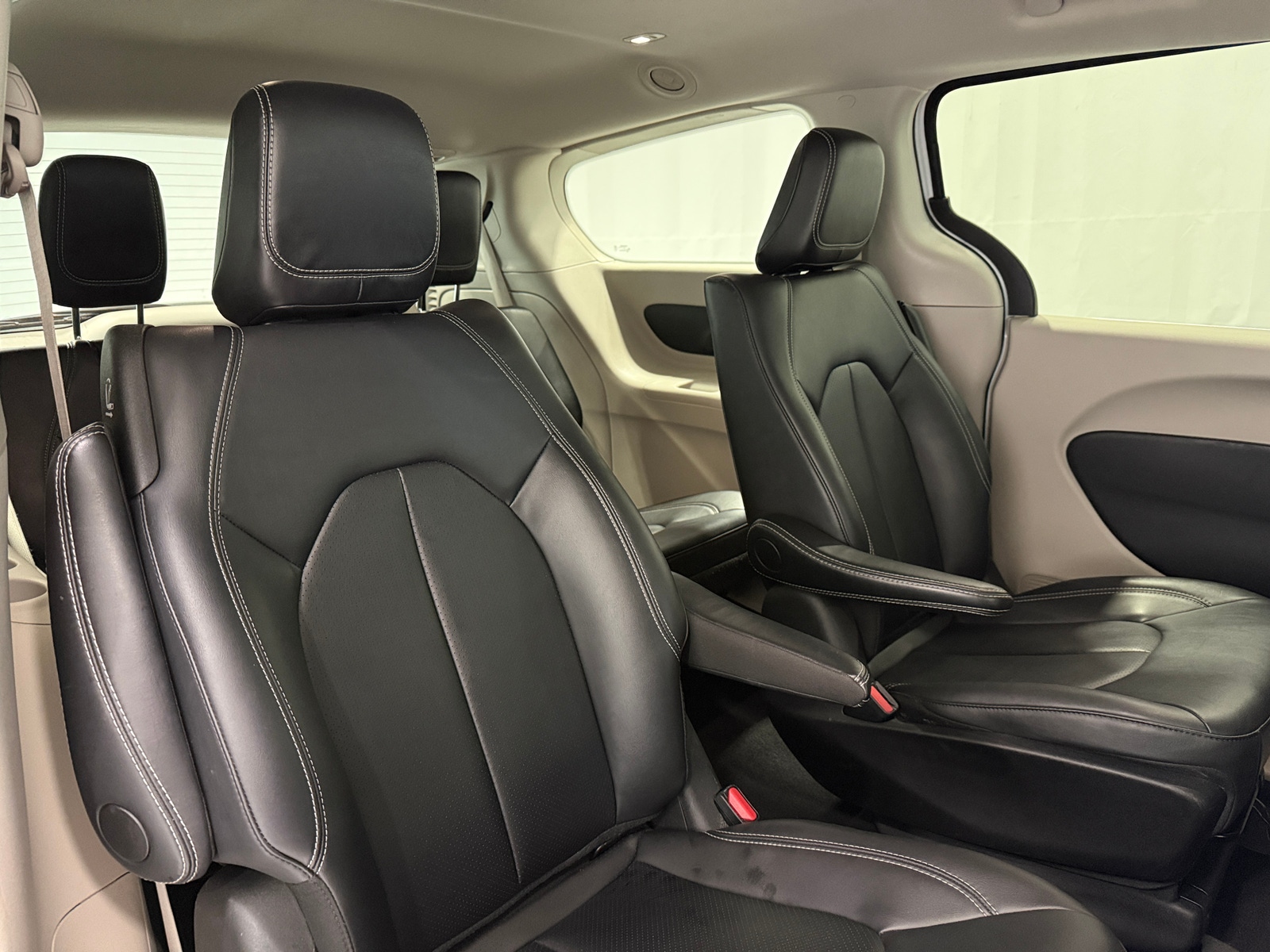Thumbnail: 2024 Chrysler Pacifica - 5