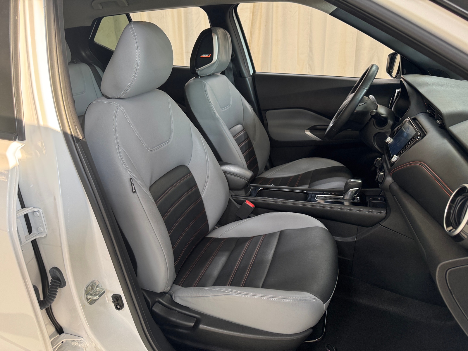Thumbnail: 2023 Nissan Kicks - 2