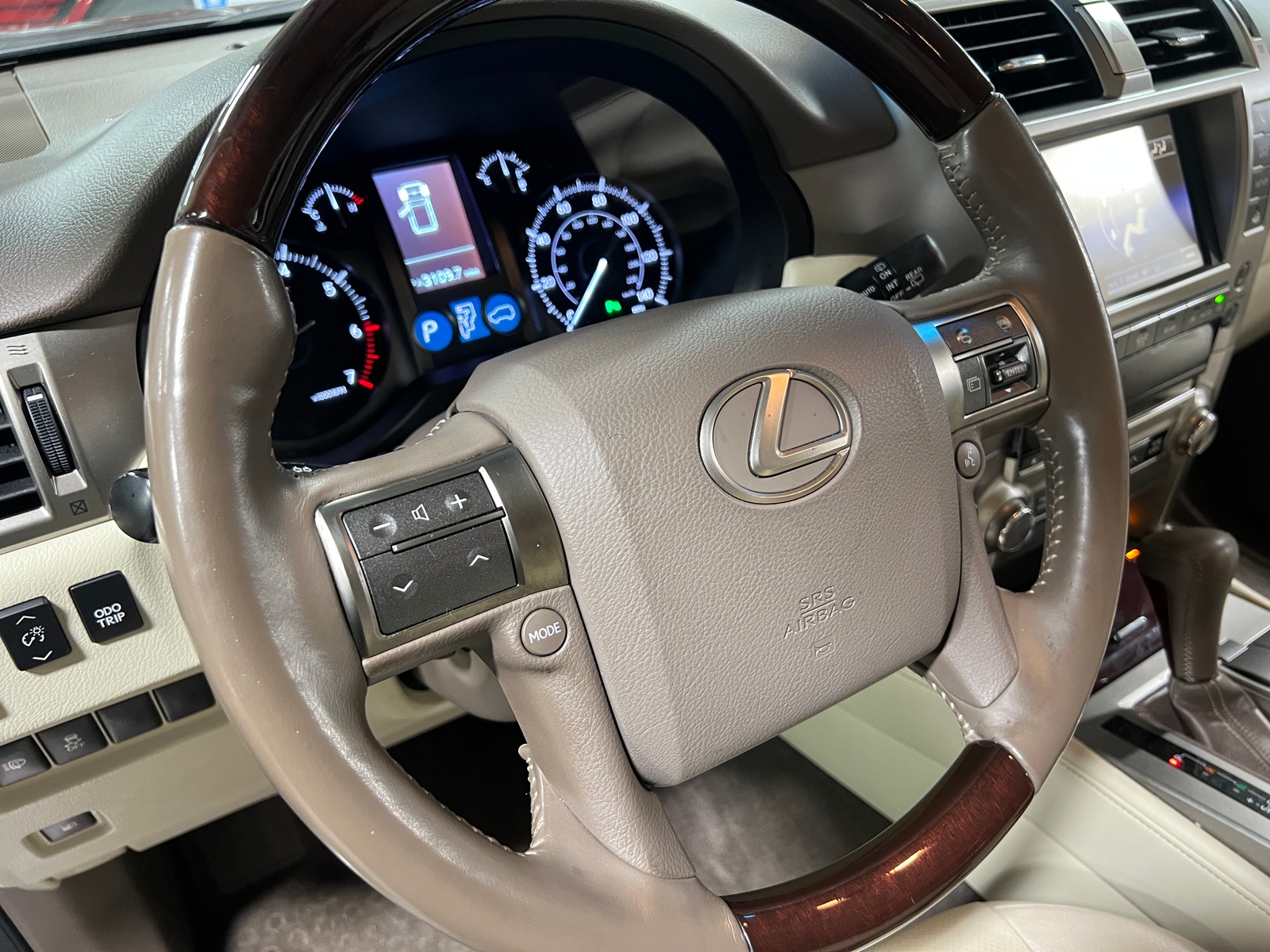Thumbnail: 2019 Lexus GX - 4