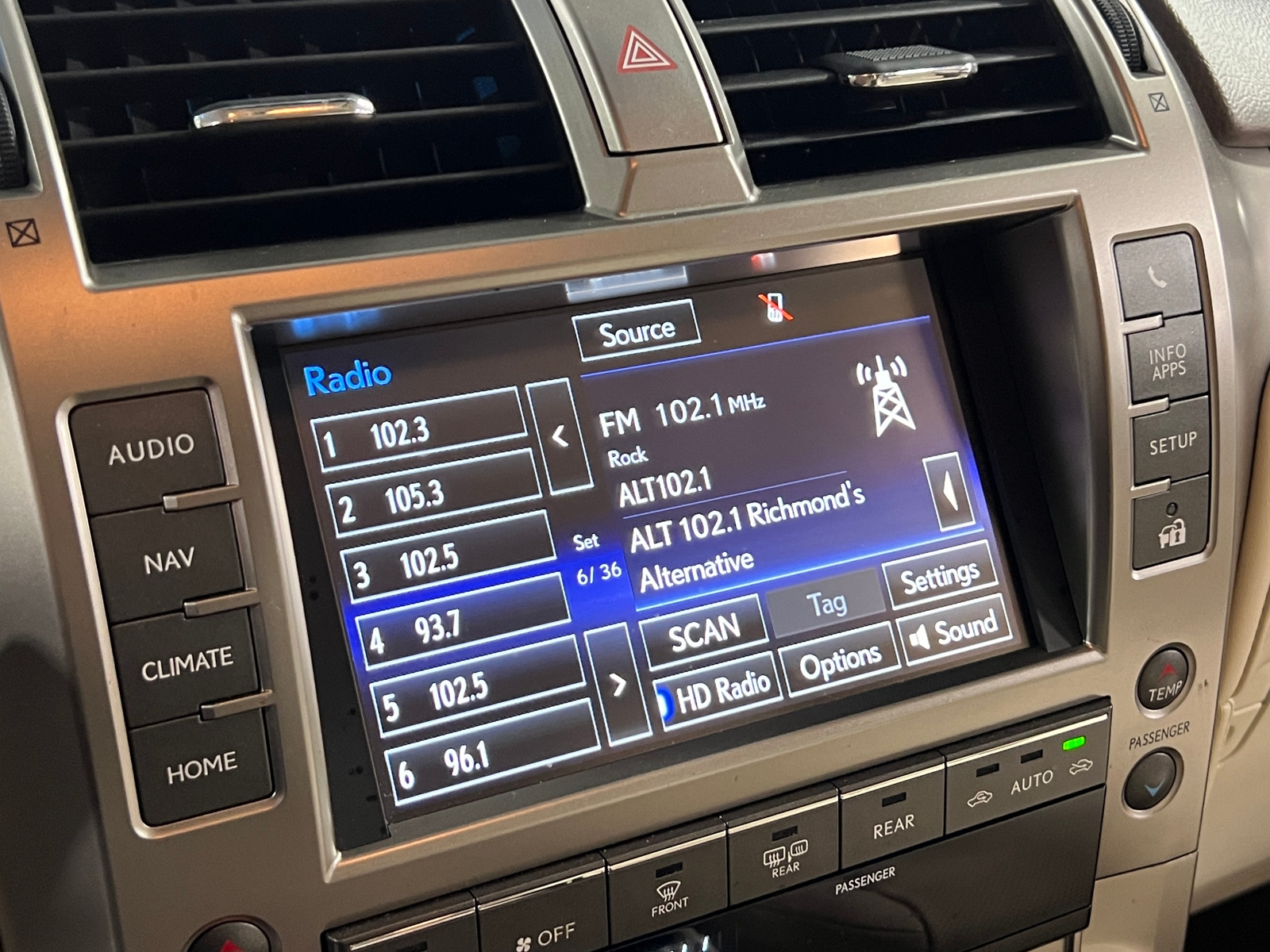 Thumbnail: 2019 Lexus GX - 3