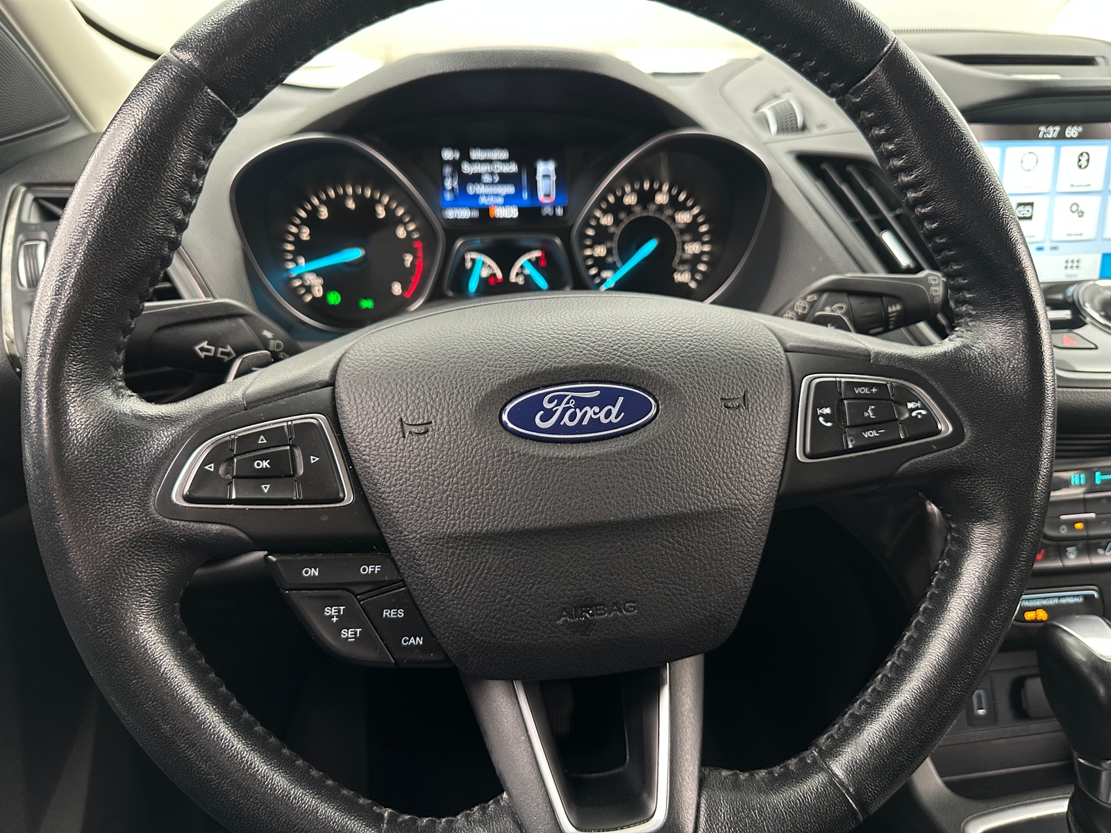 Thumbnail: 2017 Ford Escape - 4