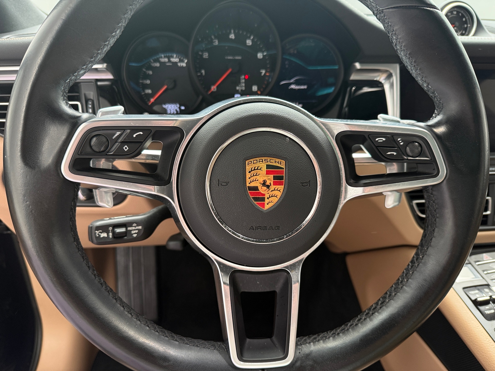 Thumbnail: 2021 Porsche Macan - 5