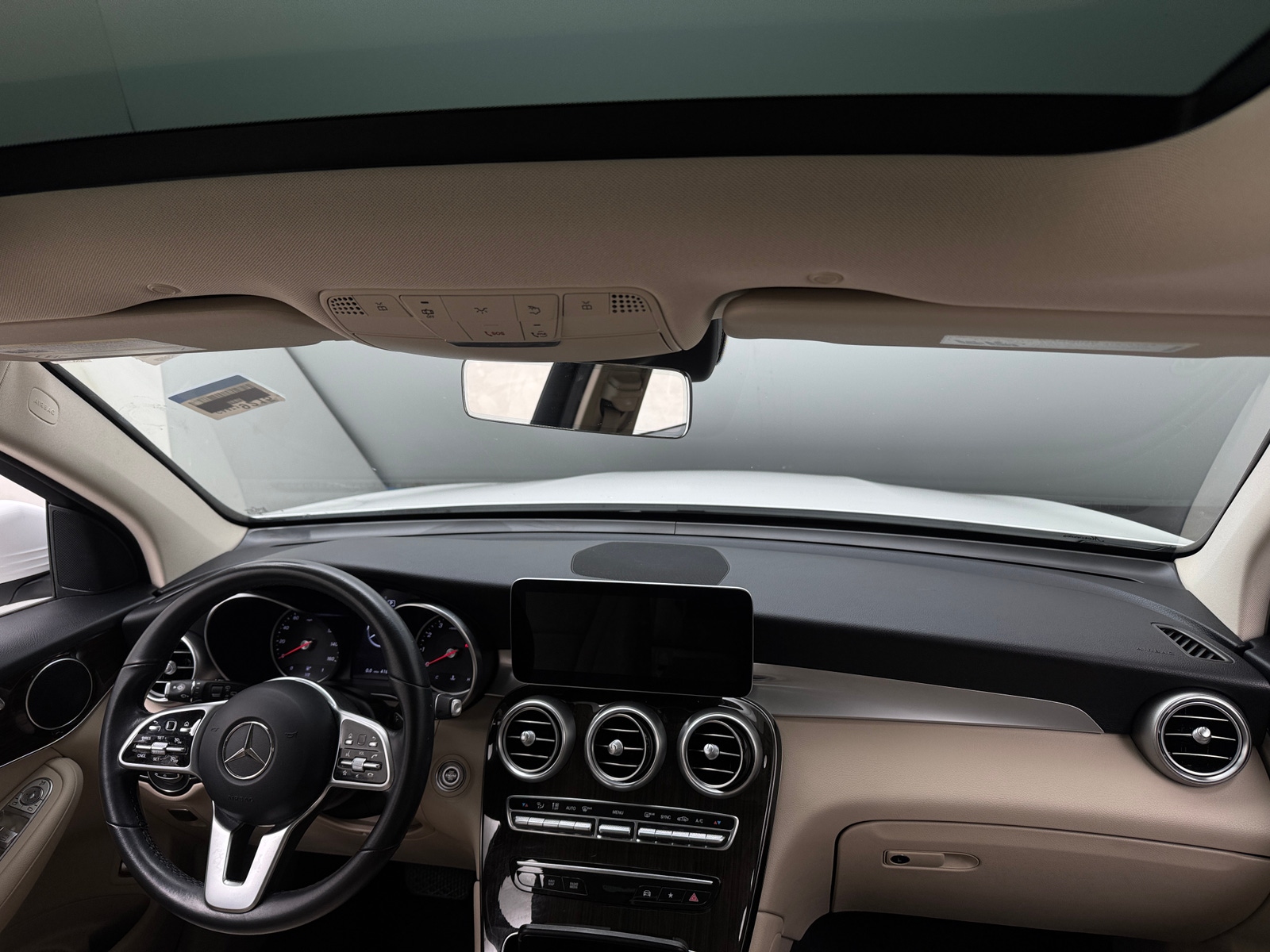 Thumbnail: 2022 Mercedes-Benz GLC - 2