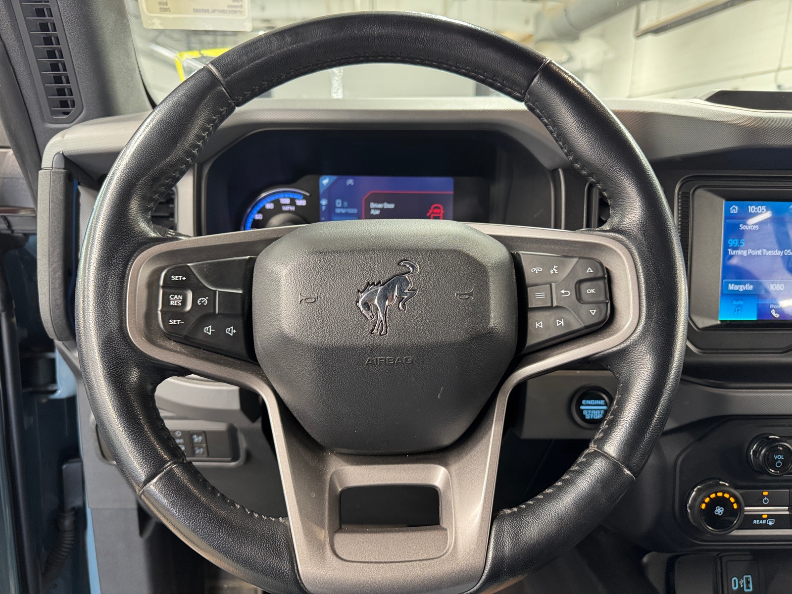 Thumbnail: 2022 Ford Bronco - 5