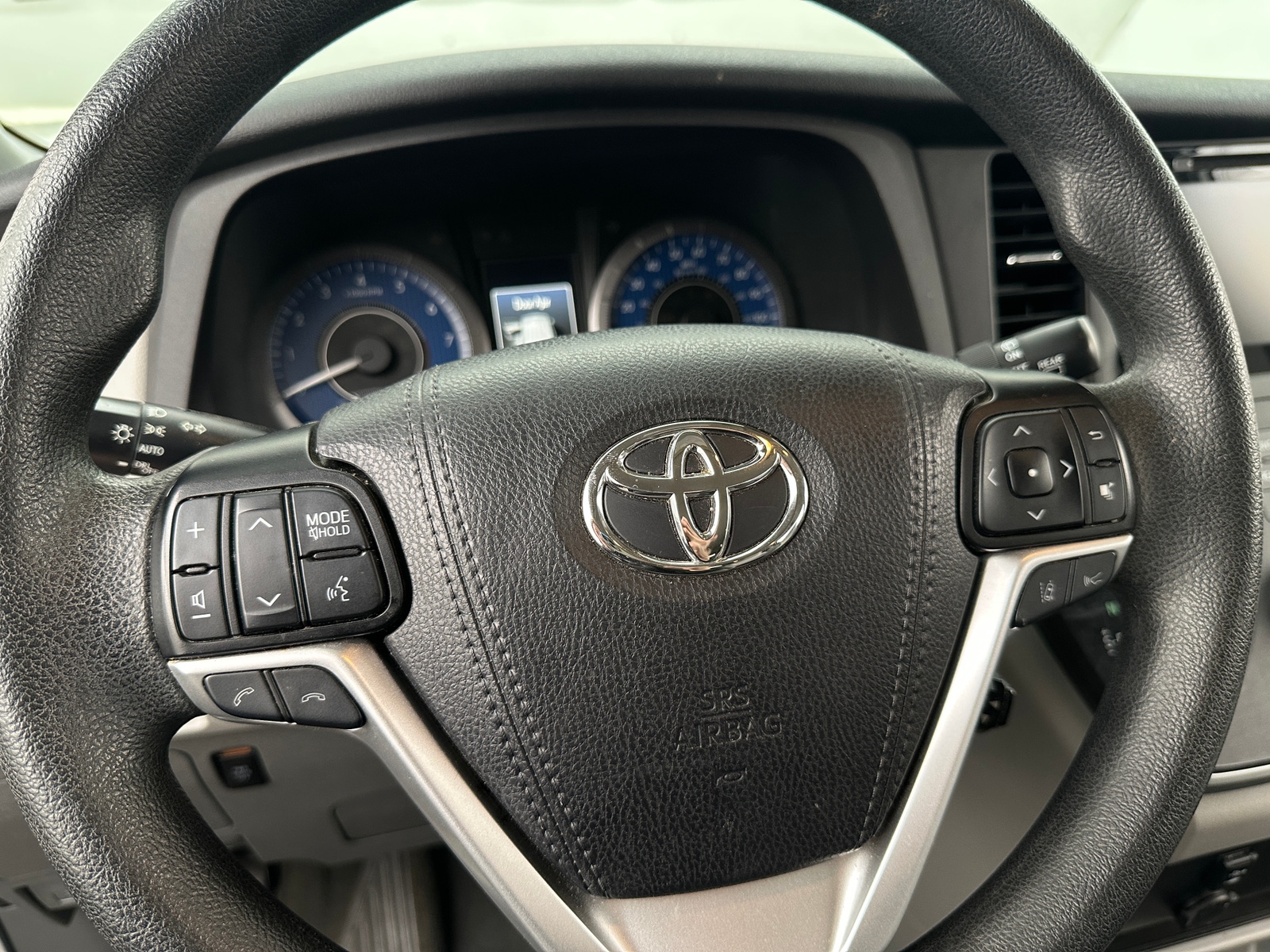 Thumbnail: 2020 Toyota Sienna - 5