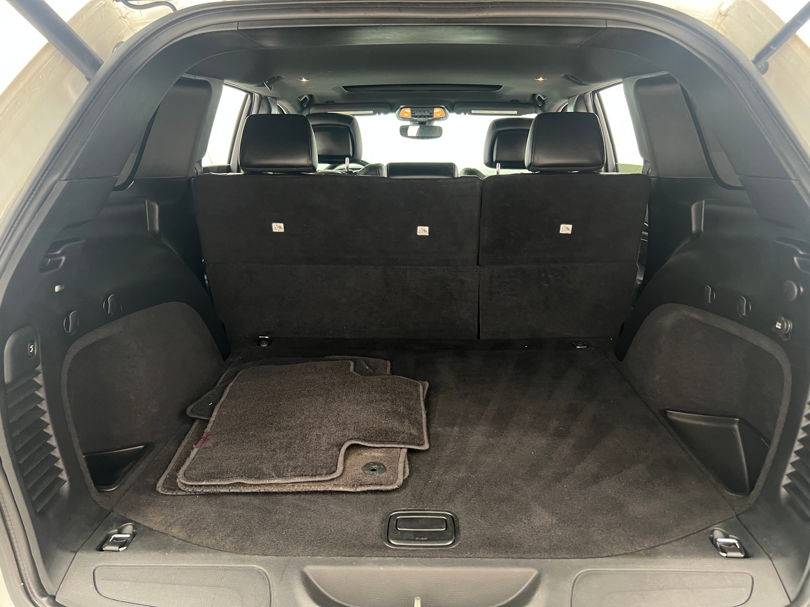 Thumbnail: 2019 Jeep Grand Cherokee - 6