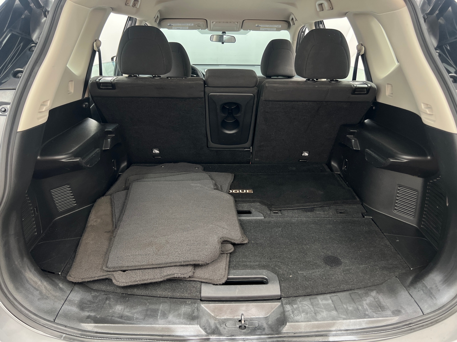Thumbnail: 2016 Nissan Rogue - 7