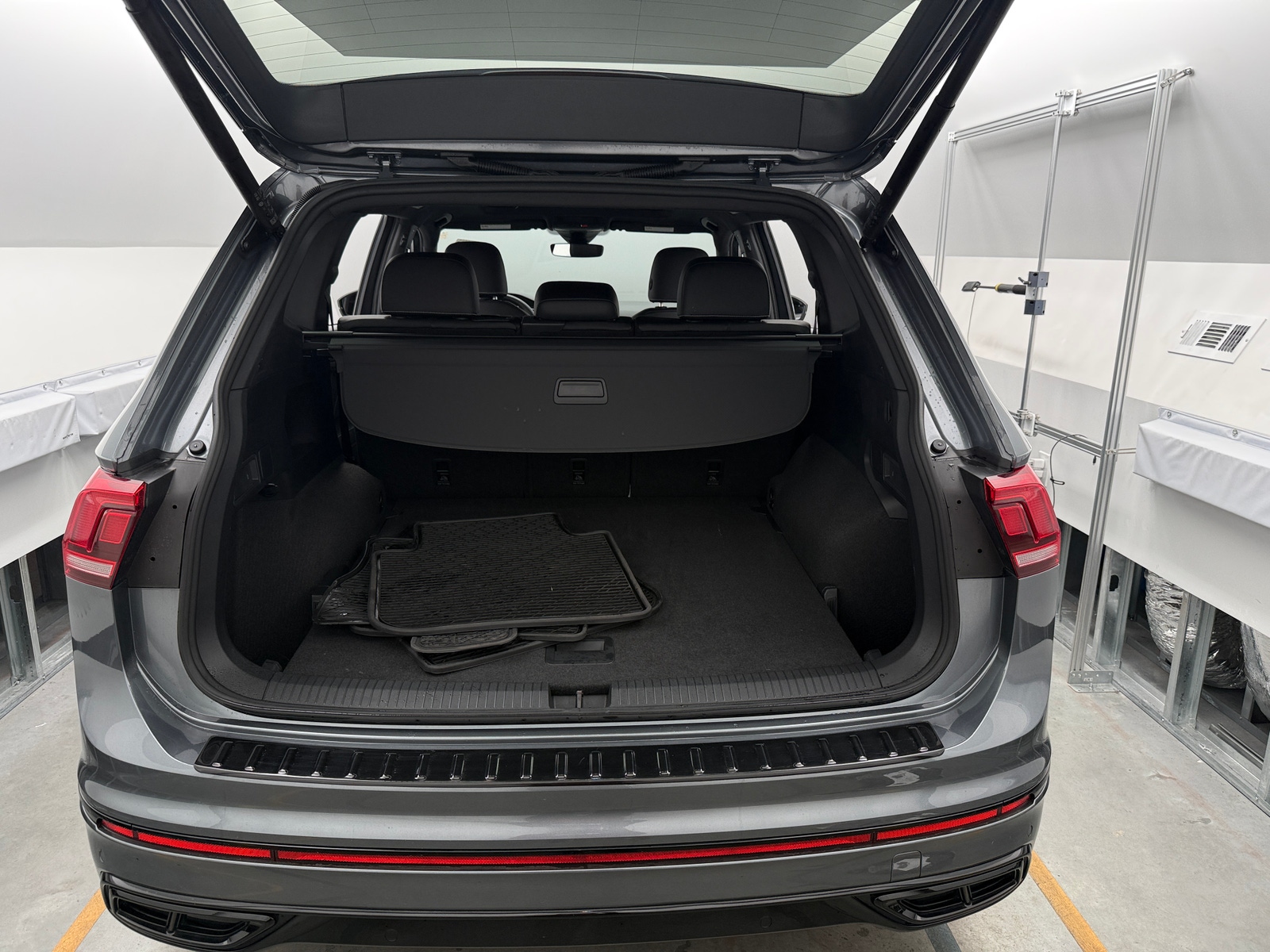 Thumbnail: 2024 Volkswagen Tiguan - 6