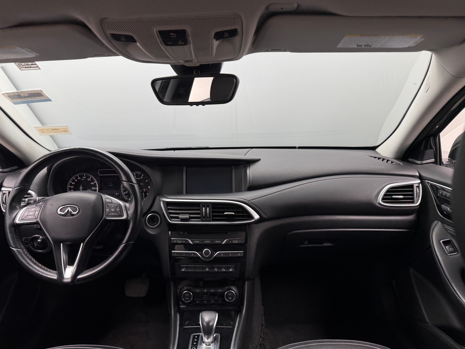 Thumbnail: 2017 INFINITI QX30 - 2