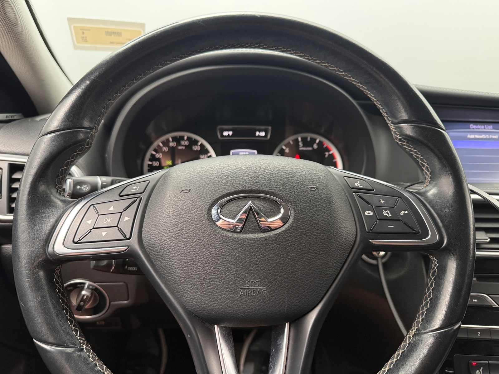 Thumbnail: 2017 INFINITI QX30 - 4