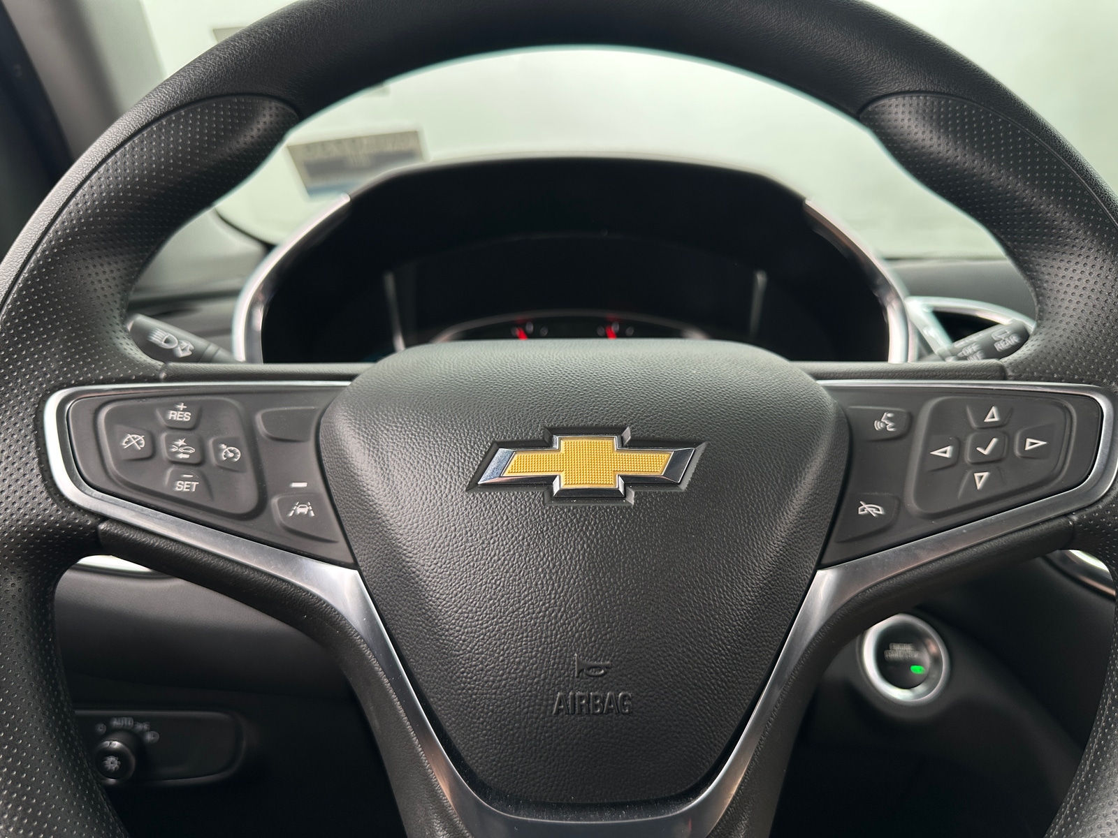 Thumbnail: 2023 Chevrolet Equinox - 5