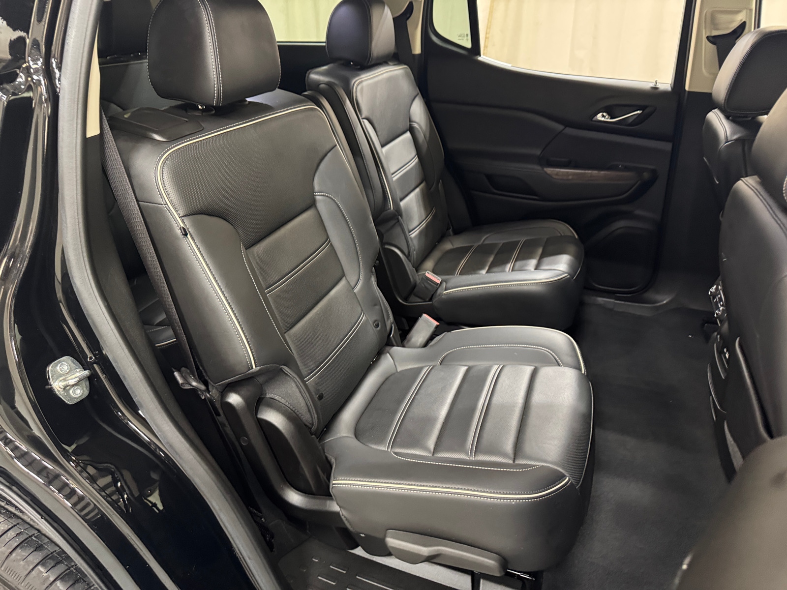 Thumbnail: 2023 GMC Acadia - 5