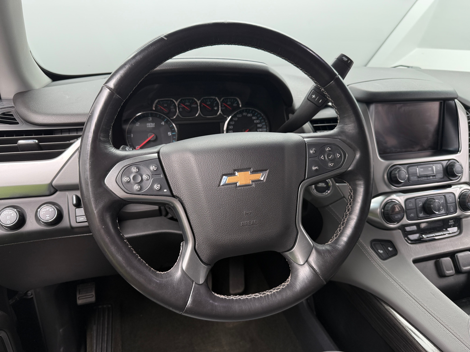 Thumbnail: 2018 Chevrolet Suburban - 4