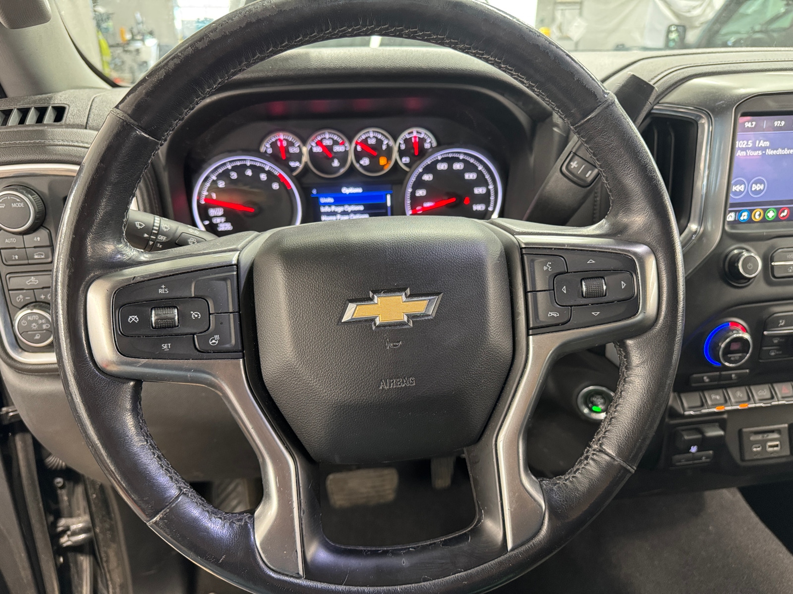 Thumbnail: 2020 Chevrolet Silverado 1500 - 5