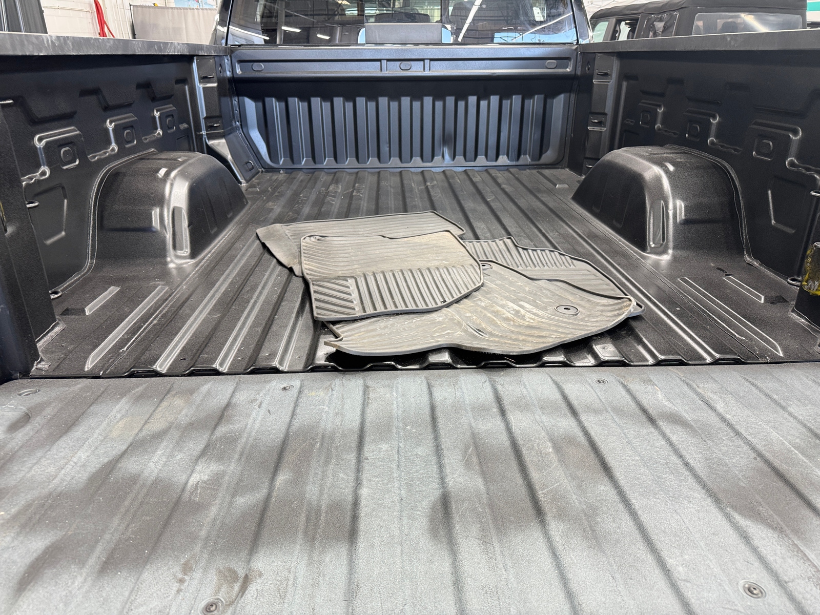 Thumbnail: 2020 Chevrolet Silverado 1500 - 7