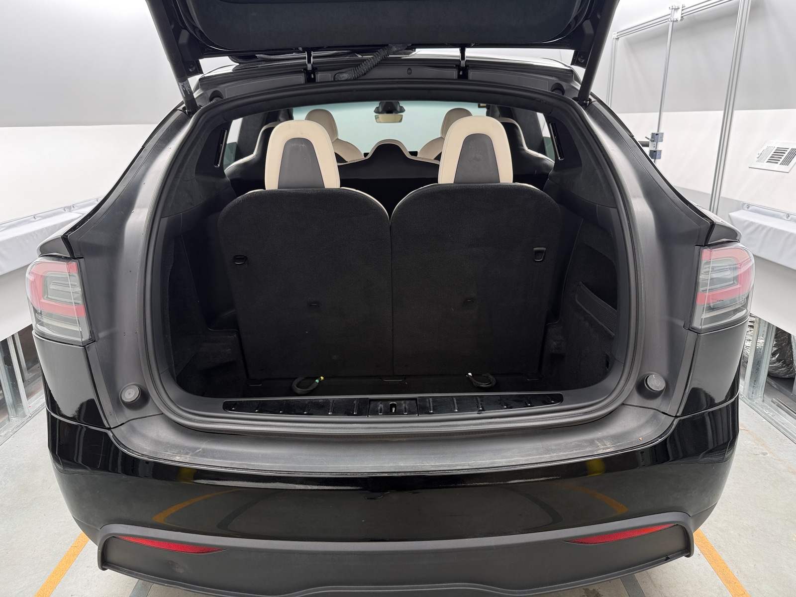 Thumbnail: 2023 Tesla Model X - 6