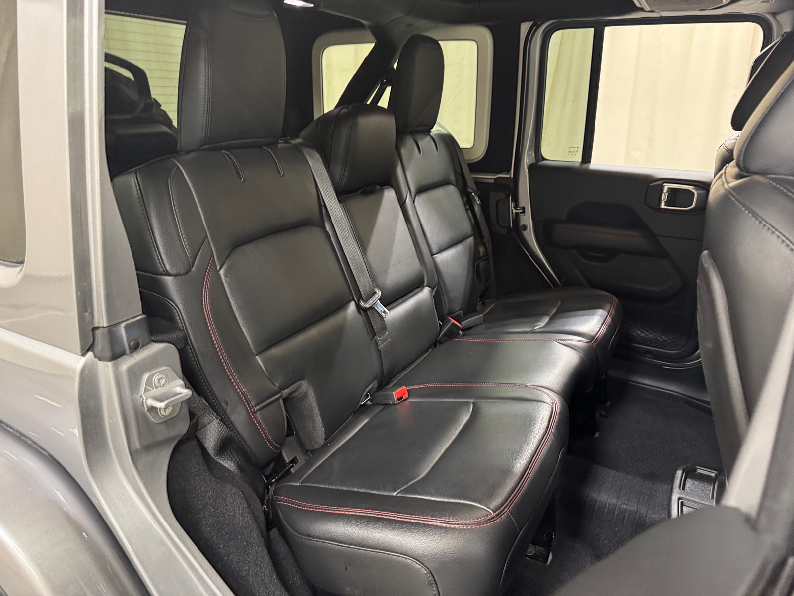 Thumbnail: 2019 Jeep Wrangler - 5