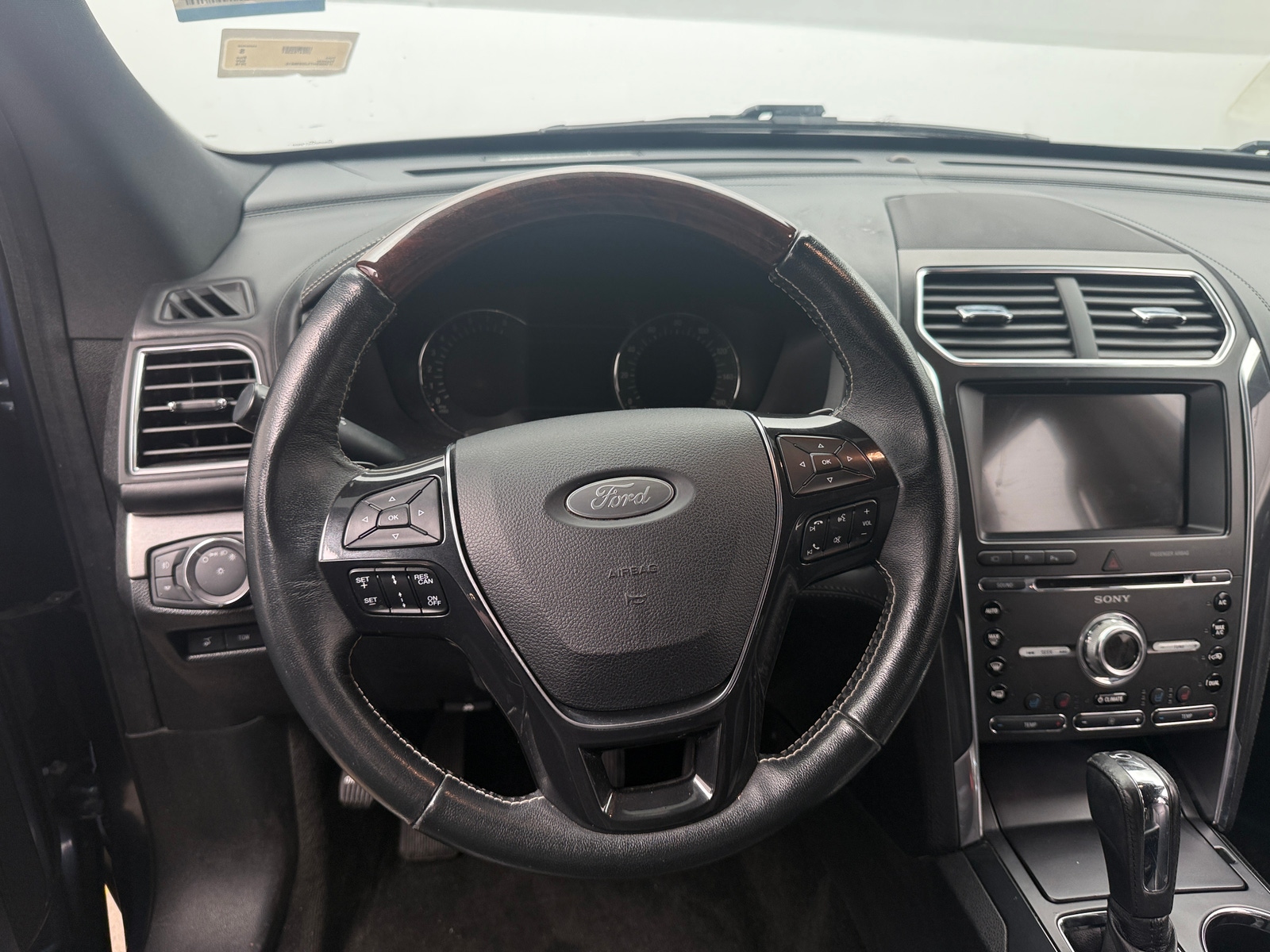 Thumbnail: 2018 Ford Explorer - 4