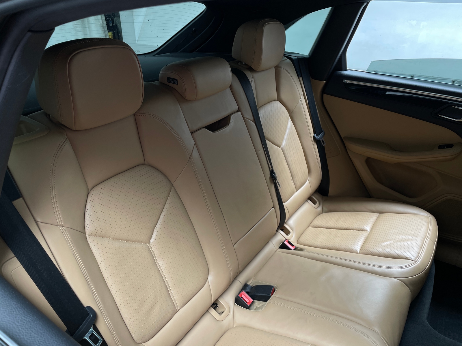 Thumbnail: 2017 Porsche Macan - 5